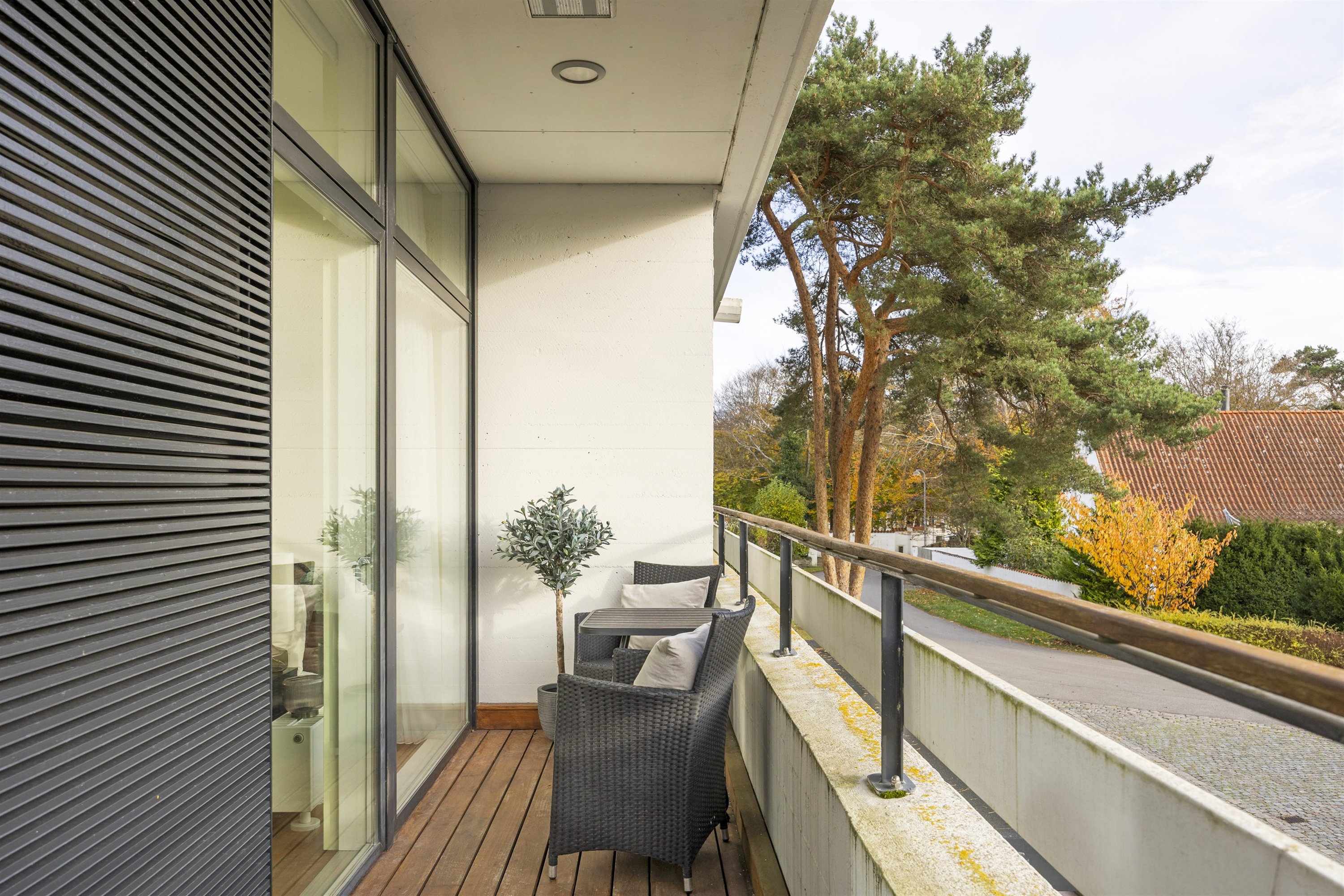 Fremhævet altan billede i fuldskærmstilstand. Billede af Kystvej 20, 1. 5., 3100 Hornbæk