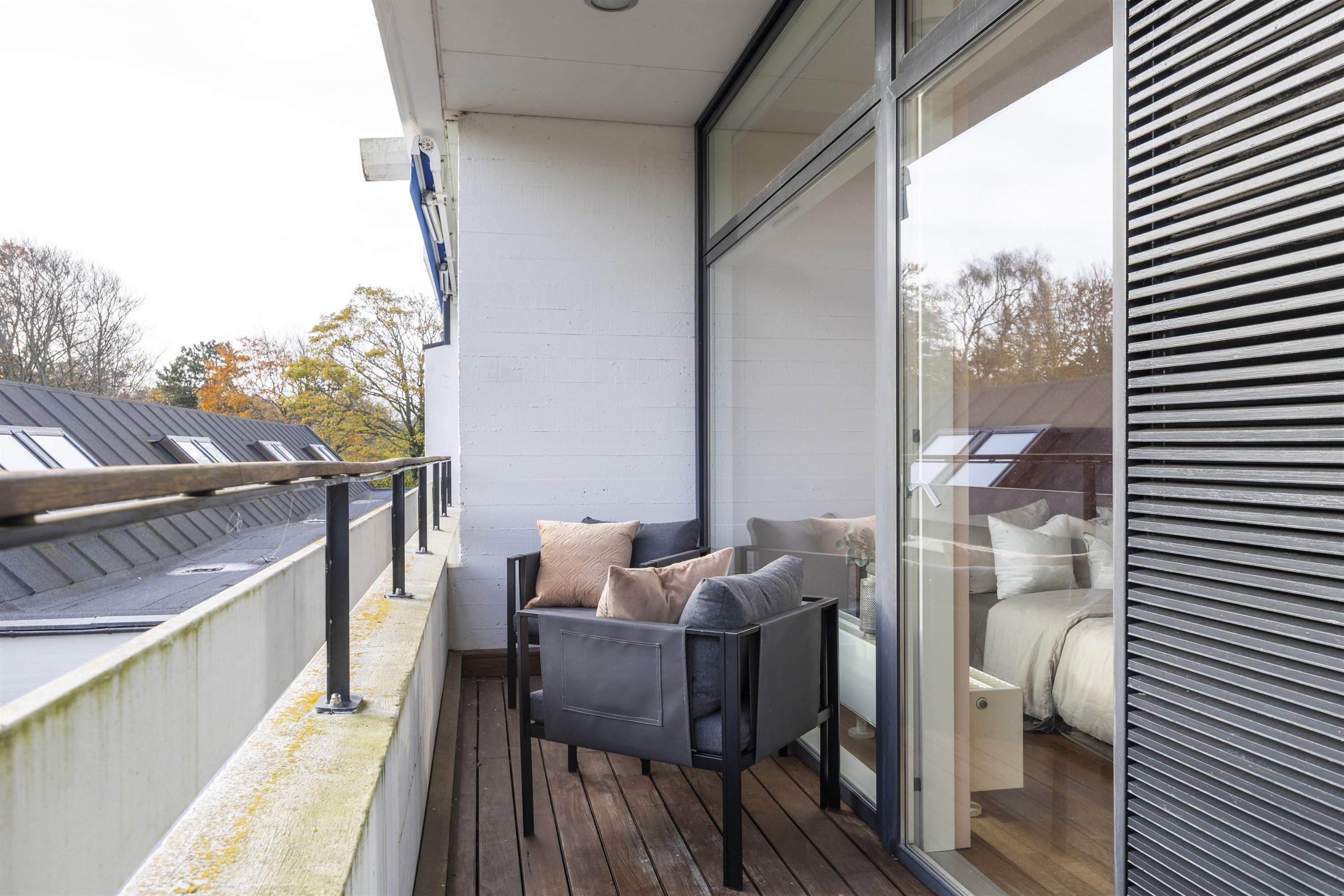 Fremhævet altan billede i fuldskærmstilstand. Billede af Kystvej 20, 1. 5., 3100 Hornbæk