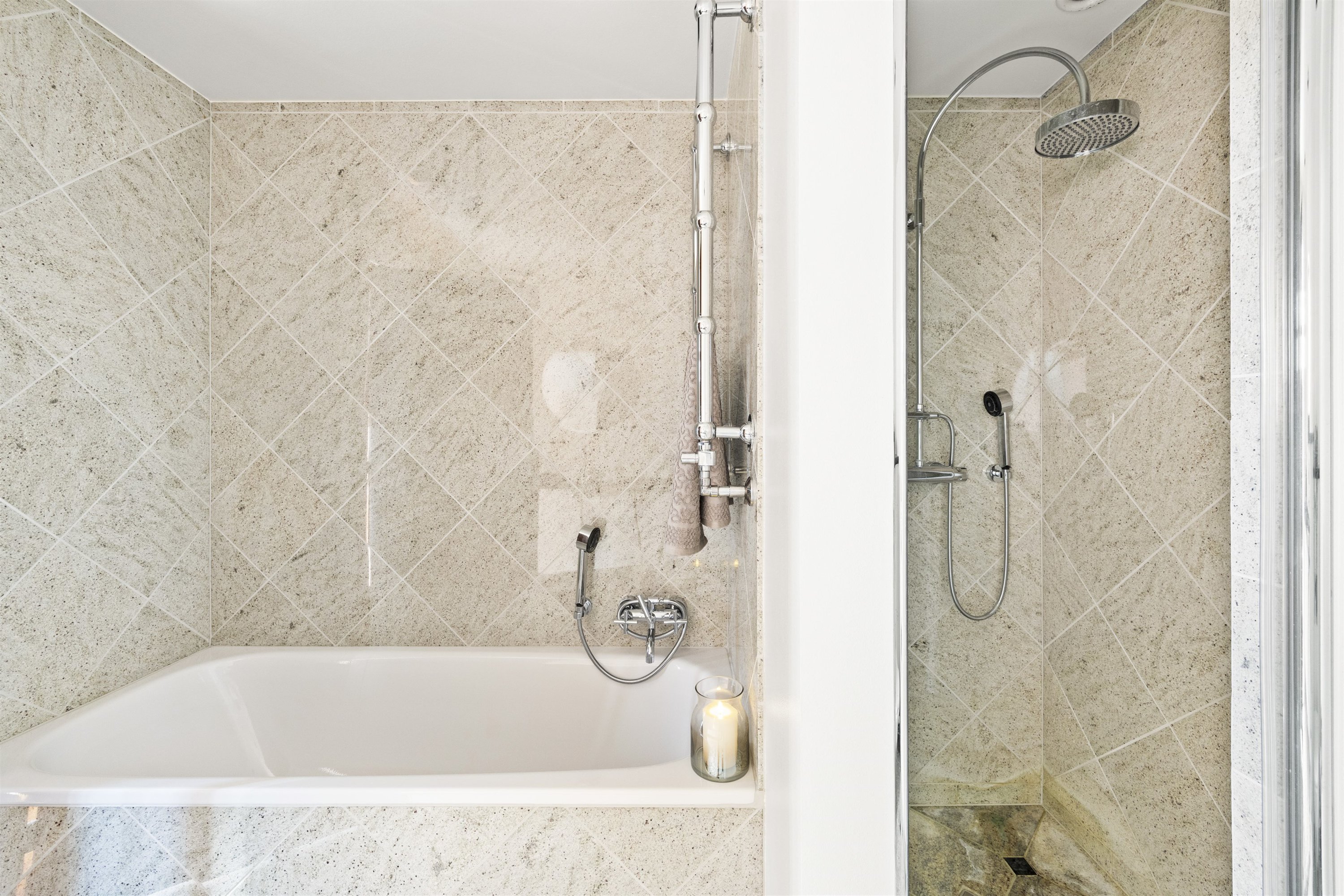 Fremhævet badeværelse billede i fuldskærmstilstand. Billede af Kystvej 20, 1. 5., 3100 Hornbæk