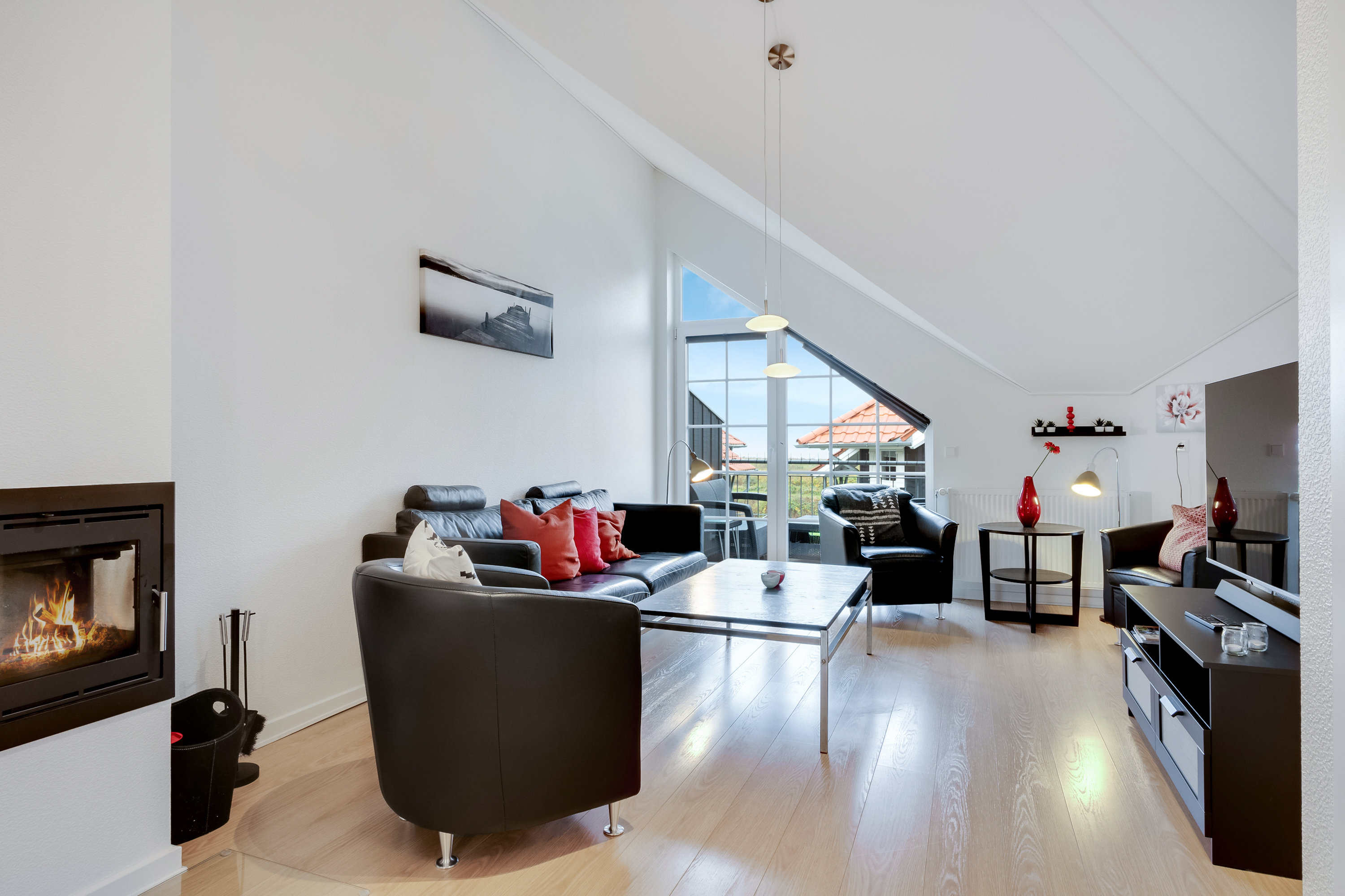 Fremhævet stue billede i fuldskærmstilstand. Billede af Vestre Engvej 114, 1. th., 5400 Bogense