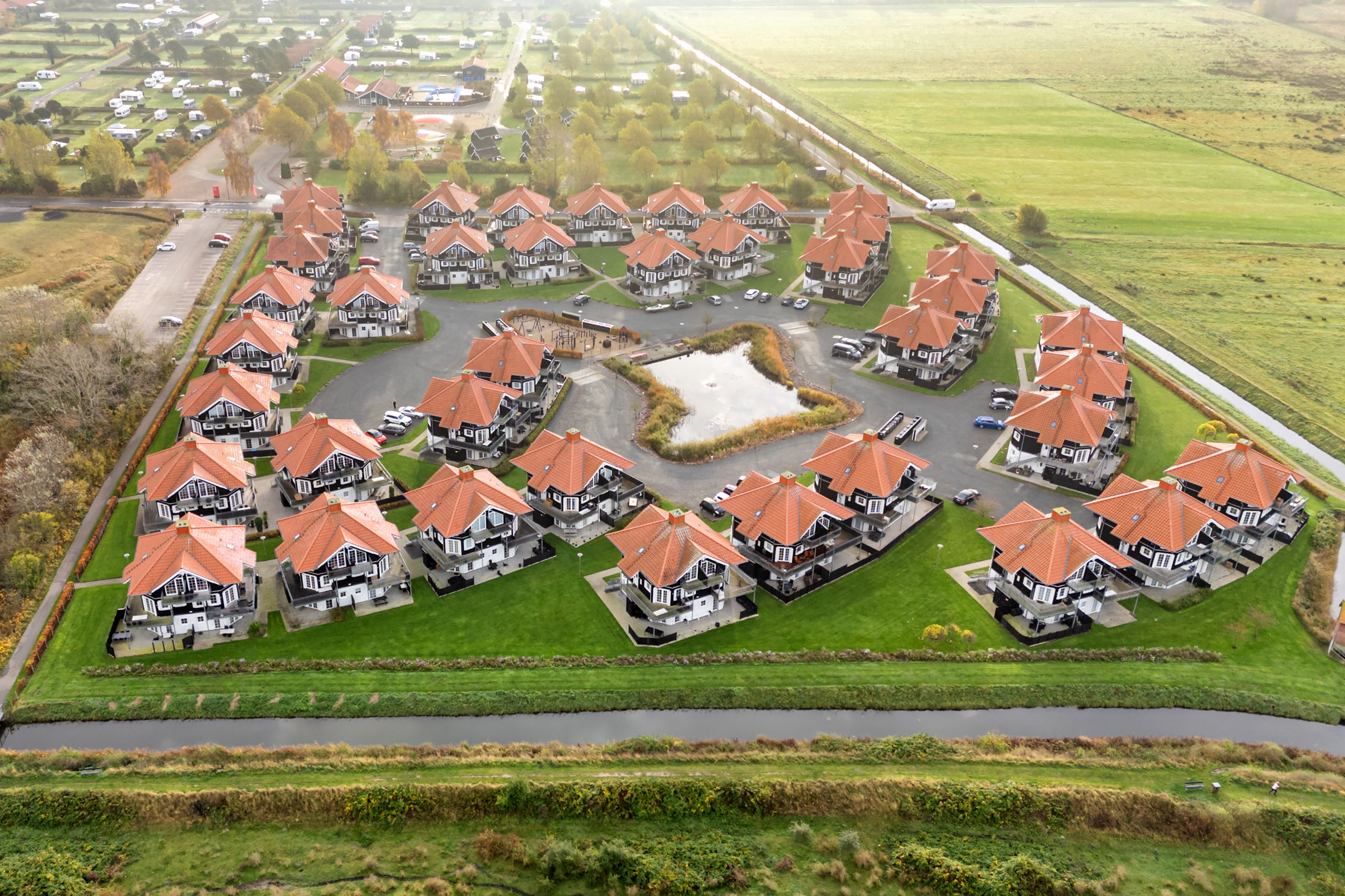 Miniaturebillede 1: luftfoto. Billede af Vestre Engvej 114, 1. th., 5400 Bogense