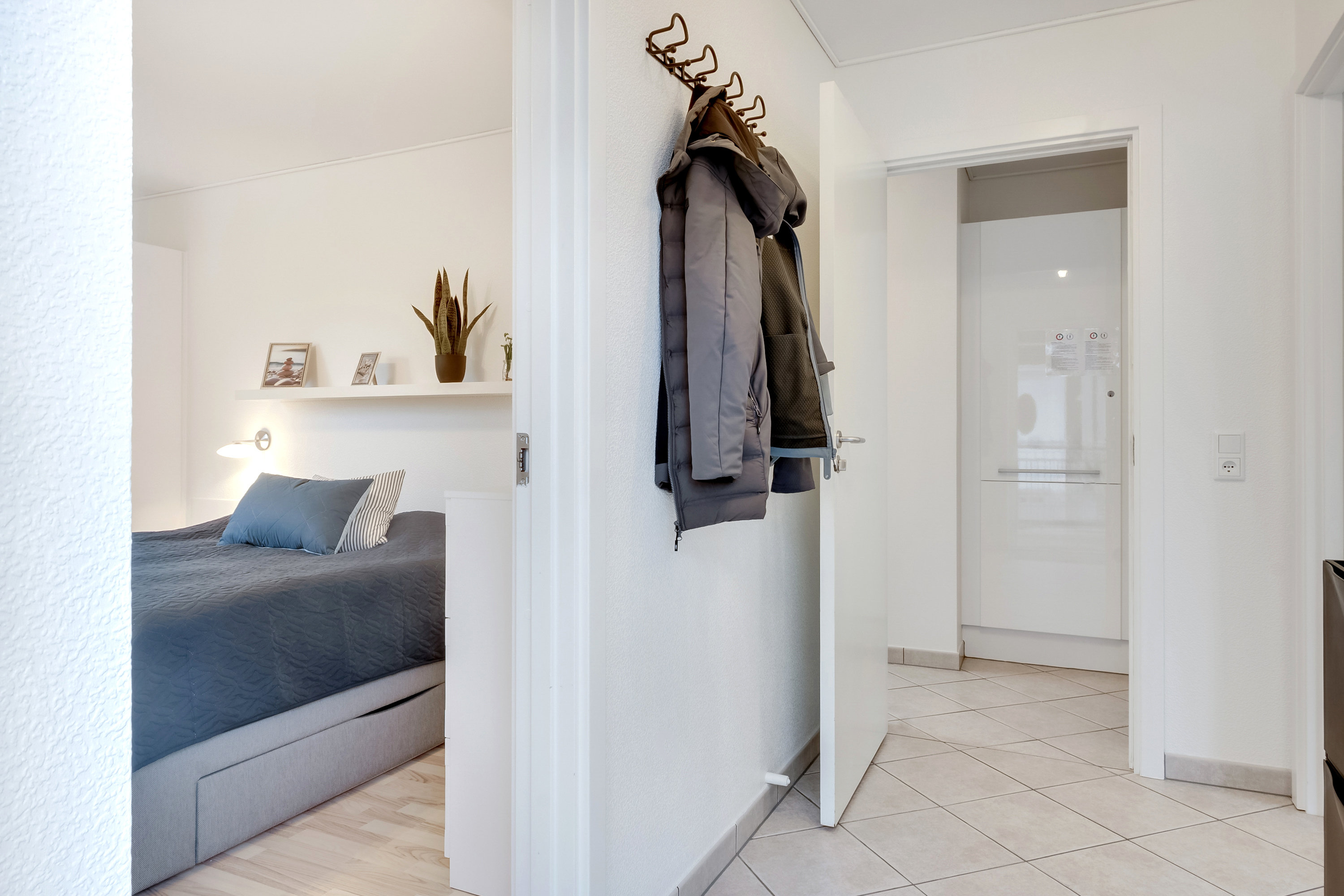 Fremhævet entré billede i fuldskærmstilstand. Billede af Vestre Engvej 114, 1. th., 5400 Bogense