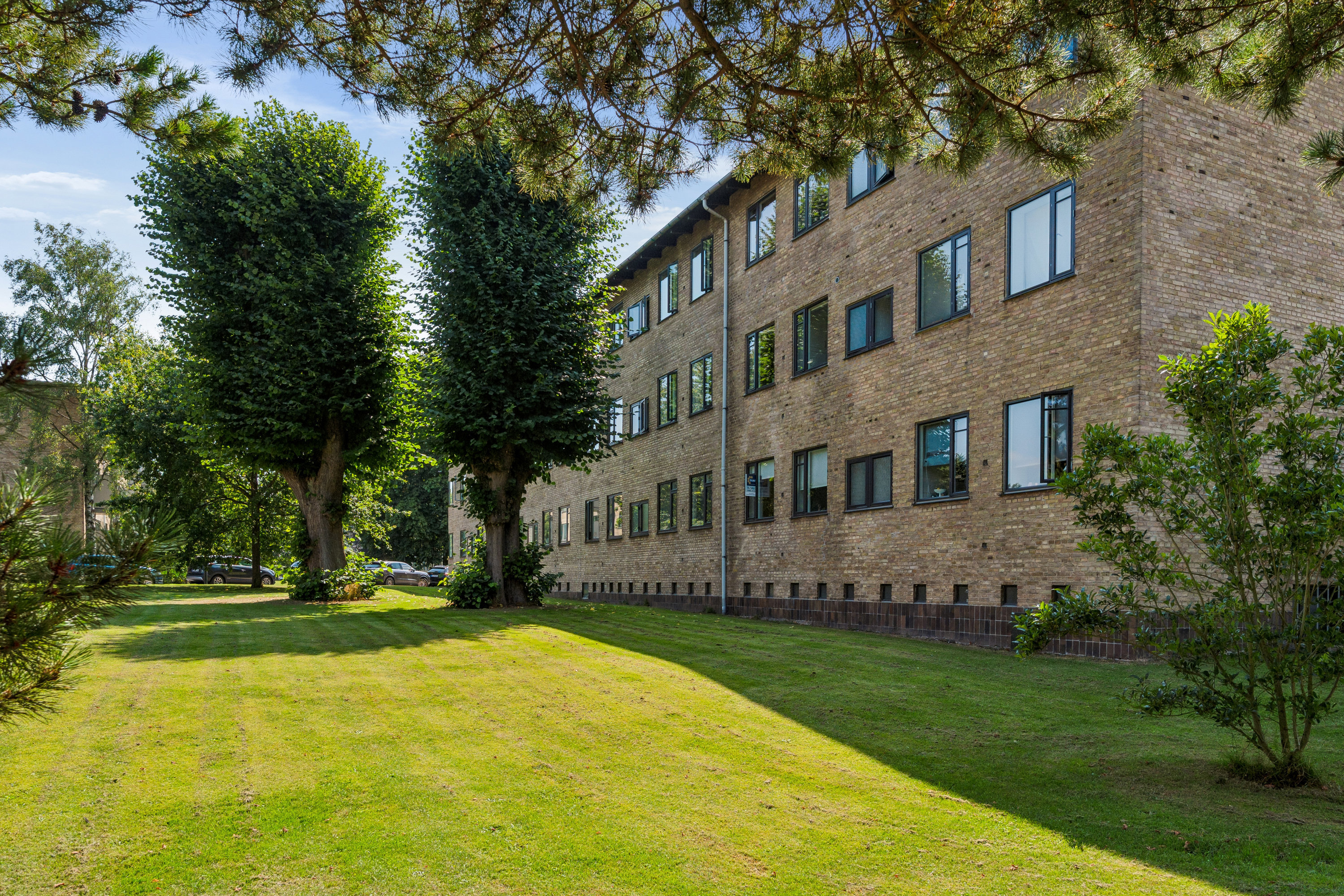 Miniaturebillede 2: street view. Billede af Blidahpark 12, 1. tv., 2900 Hellerup