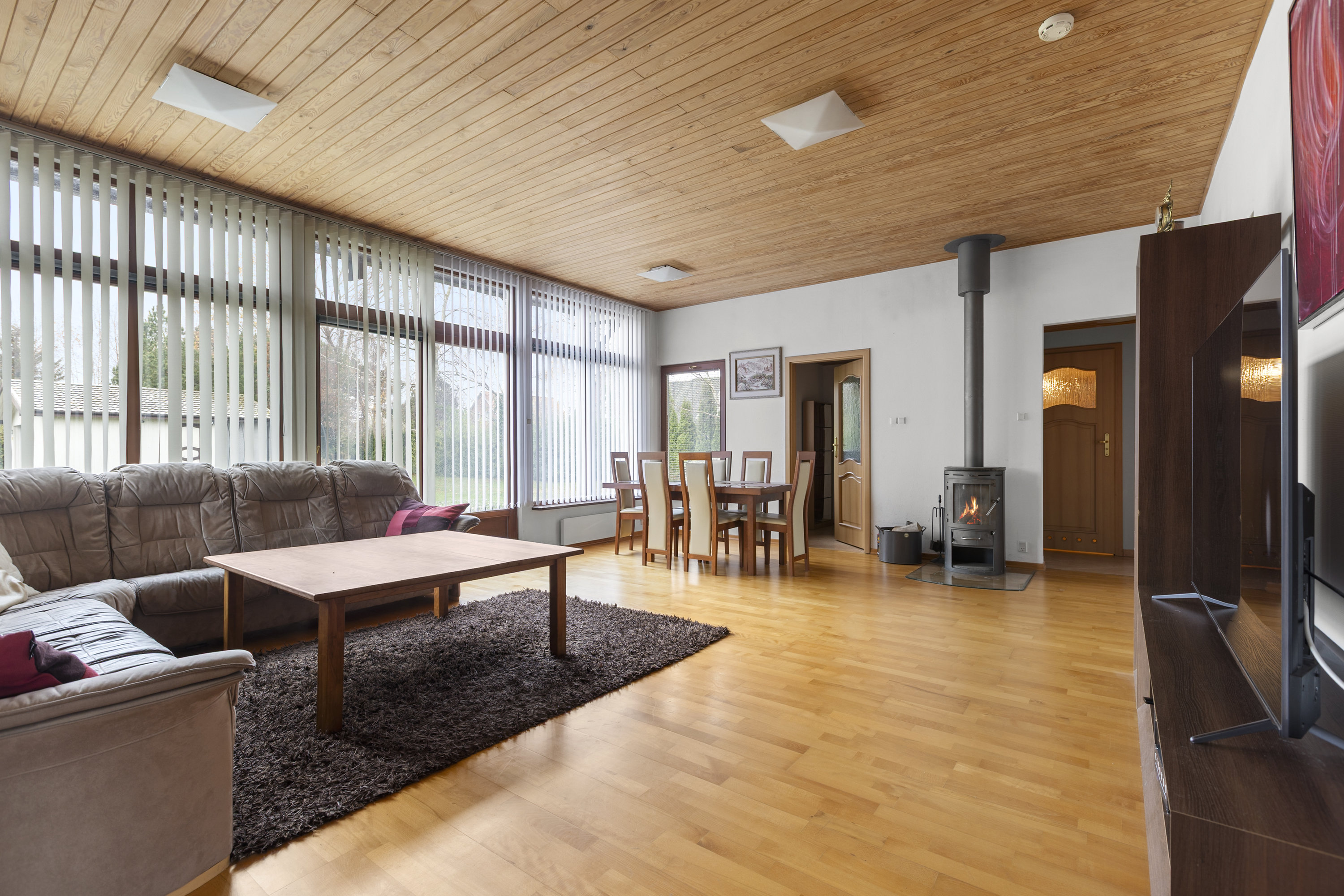 Fremhævet stue billede i fuldskærmstilstand. Billede af Harekærgårdsvej 29, Gershøj, 4070 Kirke Hyllinge