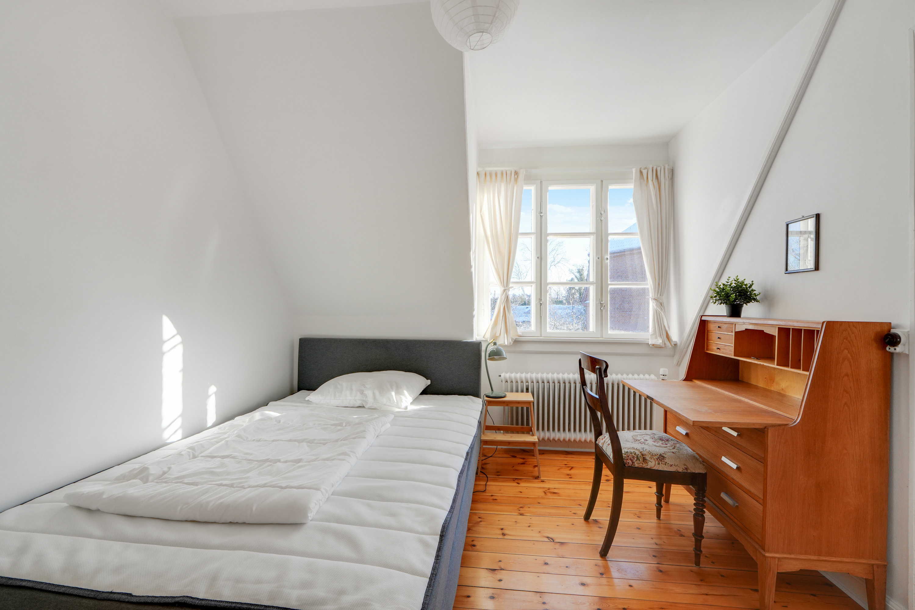 Fremhævet andet billede i fuldskærmstilstand. Billede af Viadukt Alle 14, 2900 Hellerup