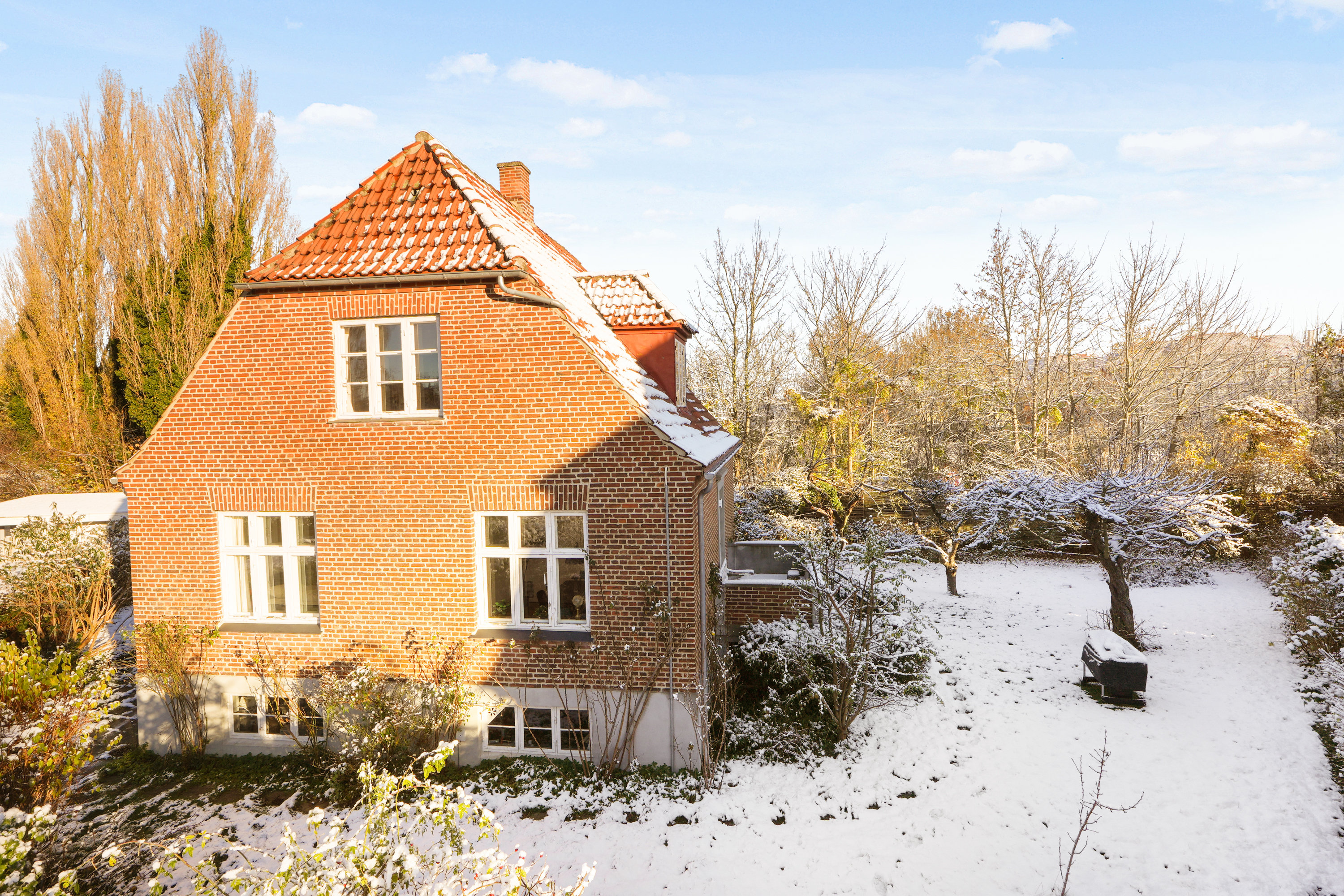 Fremhævet andet billede i fuldskærmstilstand. Billede af Viadukt Alle 14, 2900 Hellerup