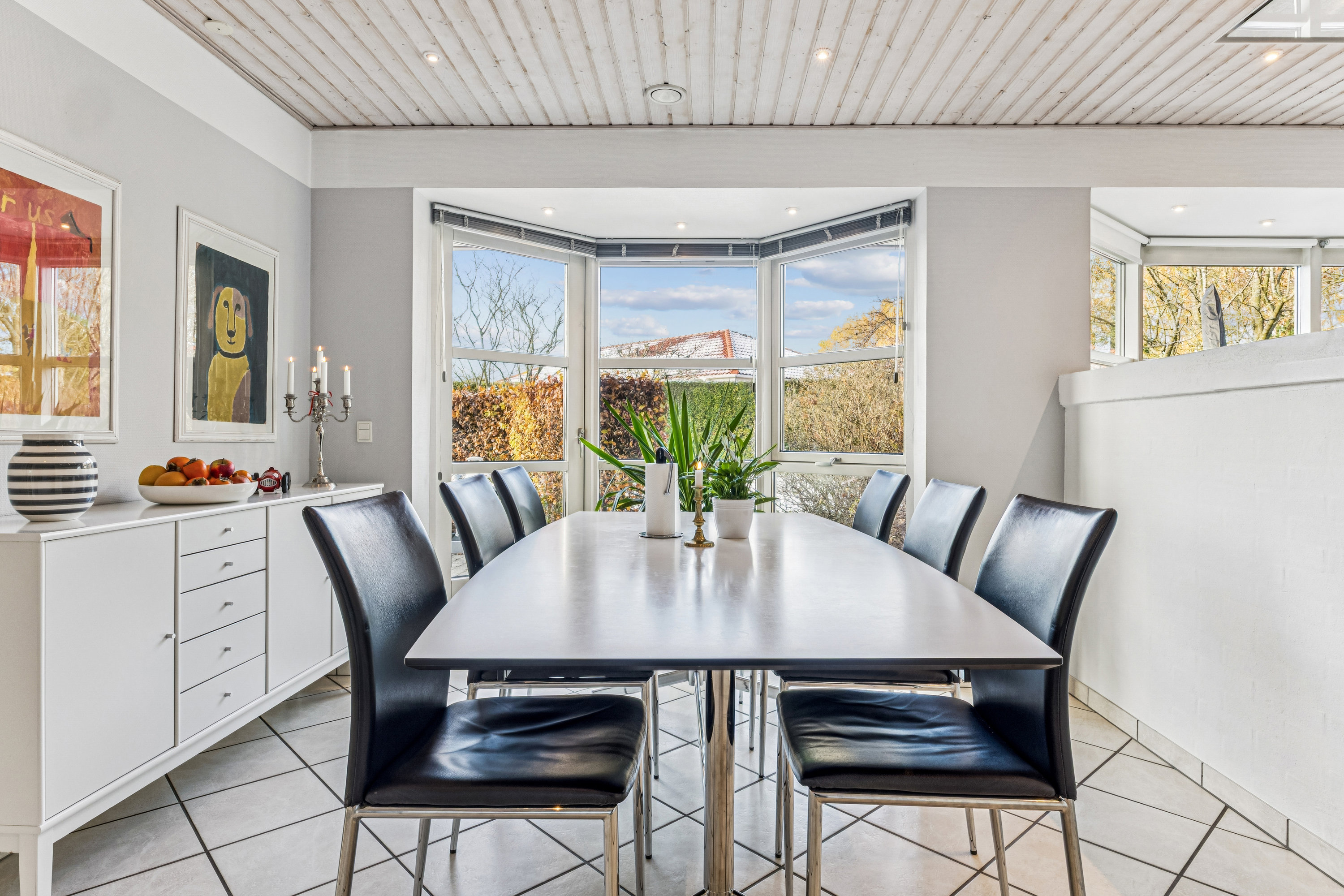 Fremhævet alrum billede i fuldskærmstilstand. Billede af Enebærkrattet 9, Høje Taastrup, 2630 Taastrup