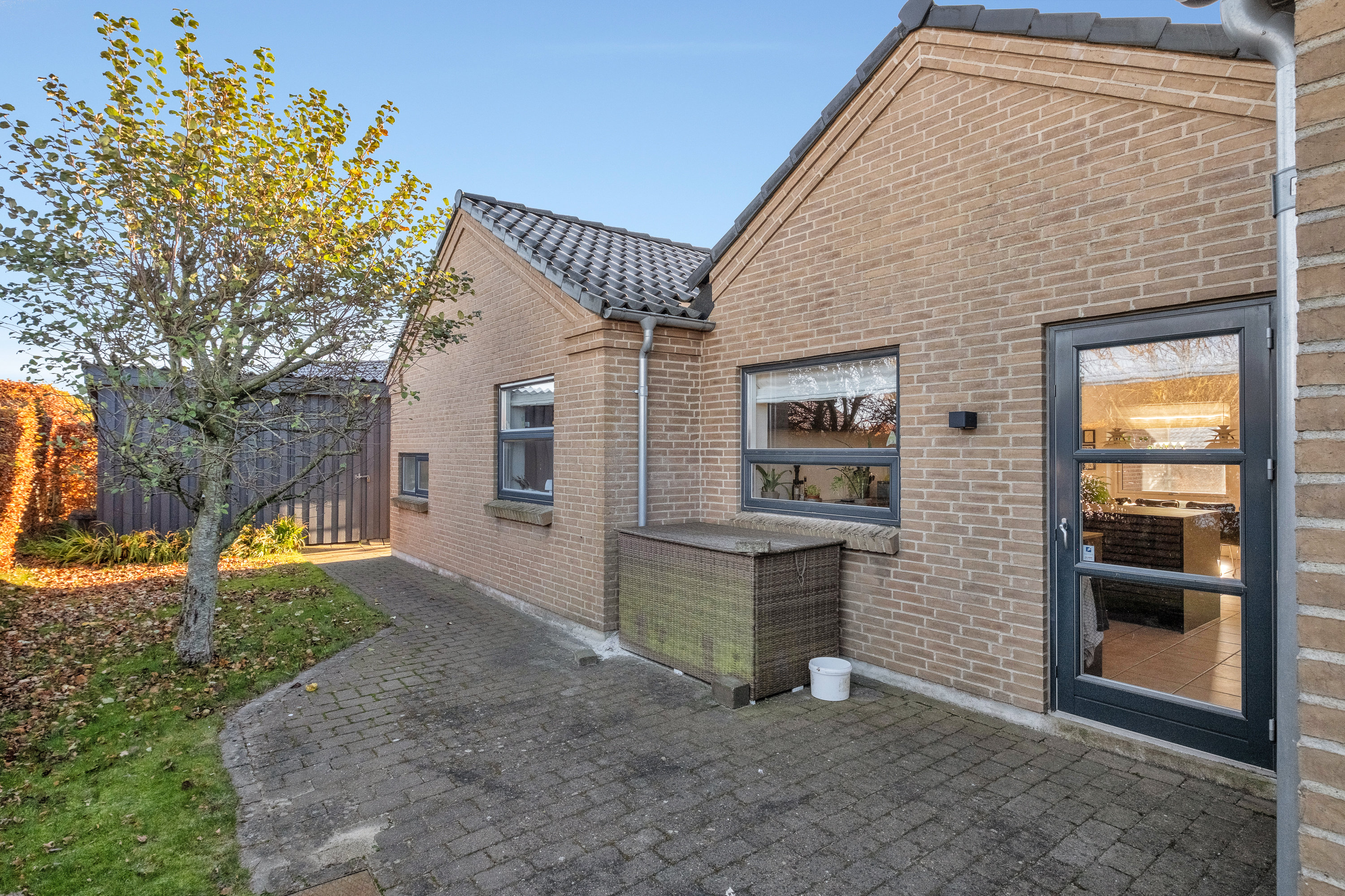 Fremhævet terrasse billede i fuldskærmstilstand. Billede af Asmusgårdsvej 114, 8520 Lystrup