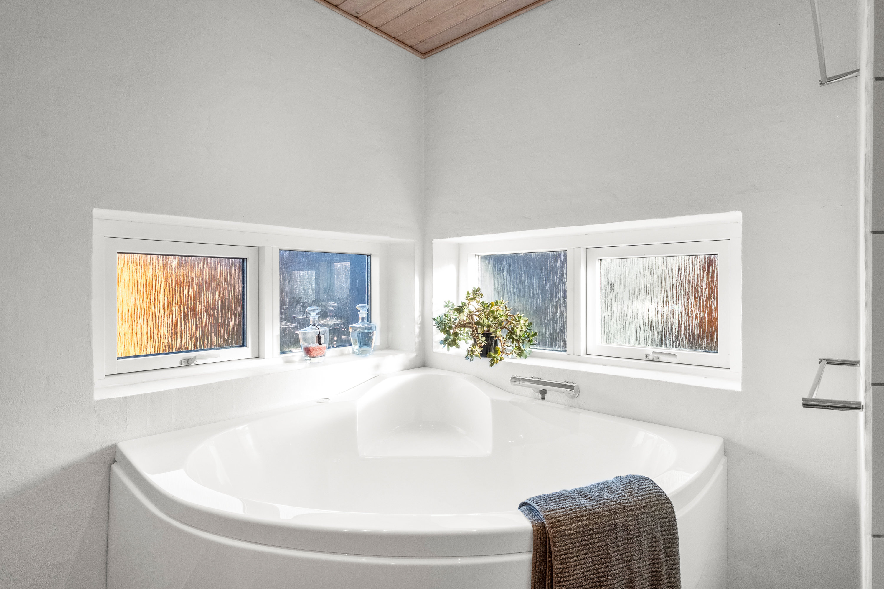 Fremhævet badeværelse billede i fuldskærmstilstand. Billede af Asmusgårdsvej 114, 8520 Lystrup