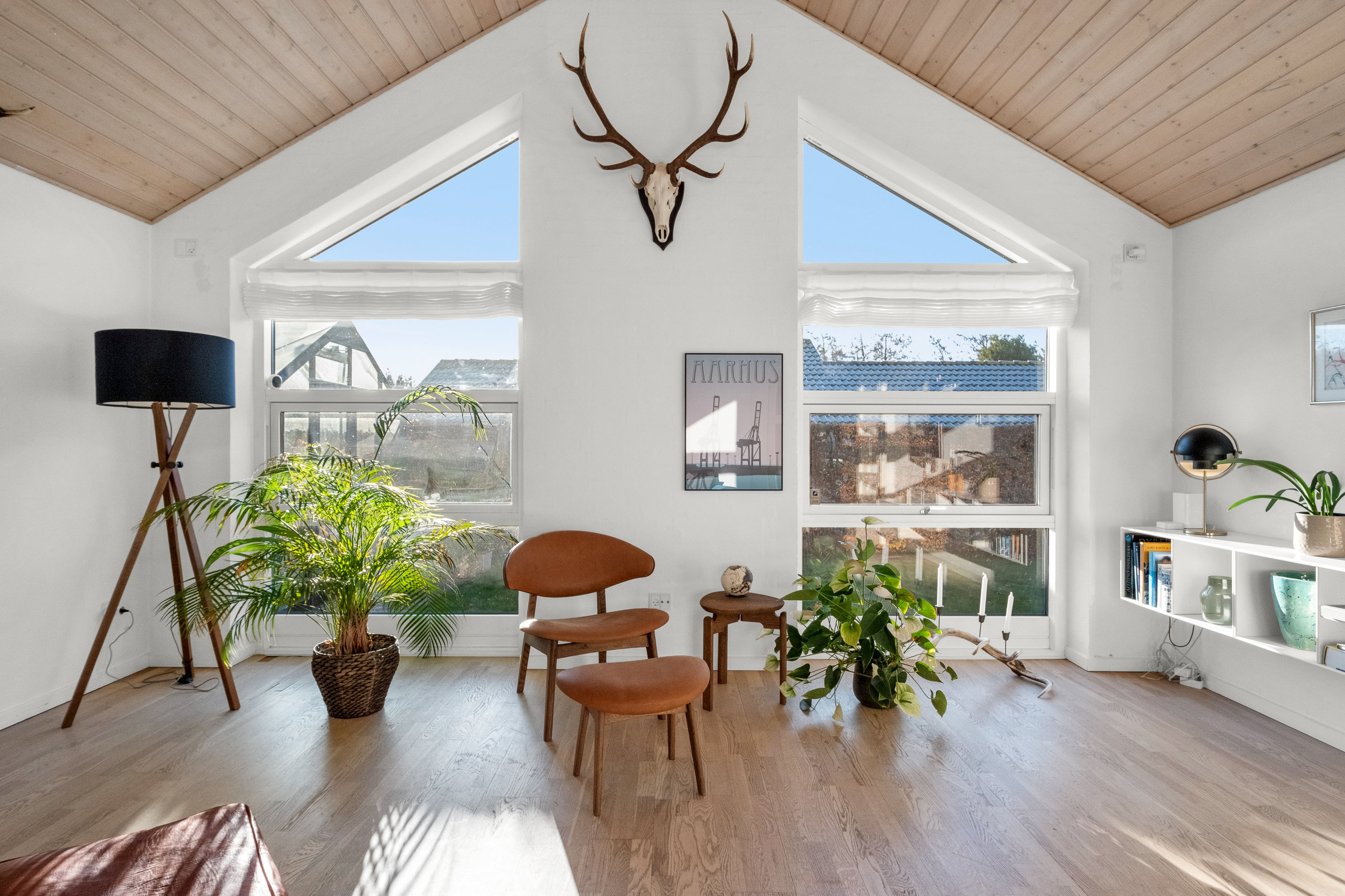 Fremhævet stue billede i fuldskærmstilstand. Billede af Asmusgårdsvej 114, 8520 Lystrup