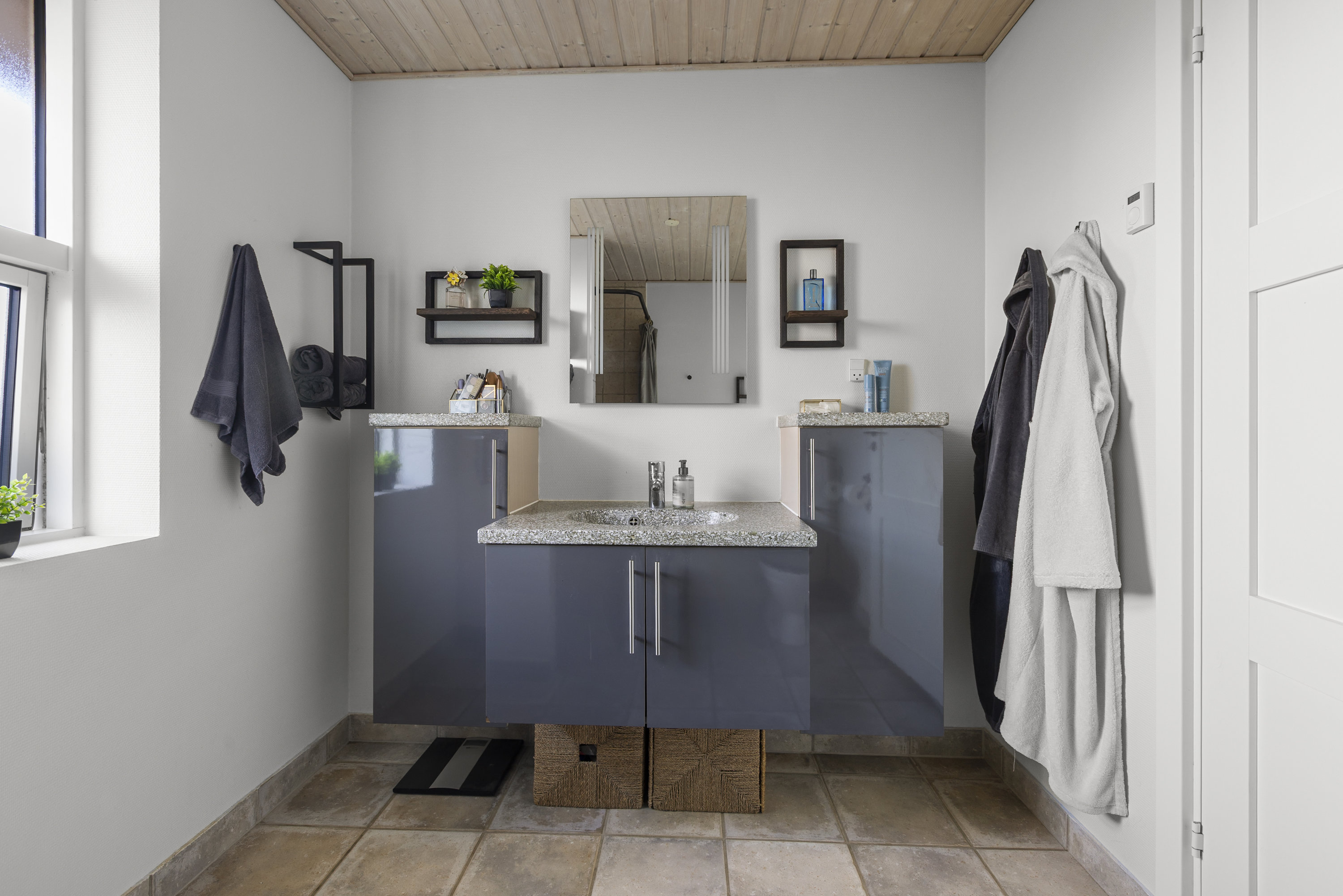 Fremhævet badeværelse billede i fuldskærmstilstand. Billede af Nordmandsvænget 29, 4050 Skibby