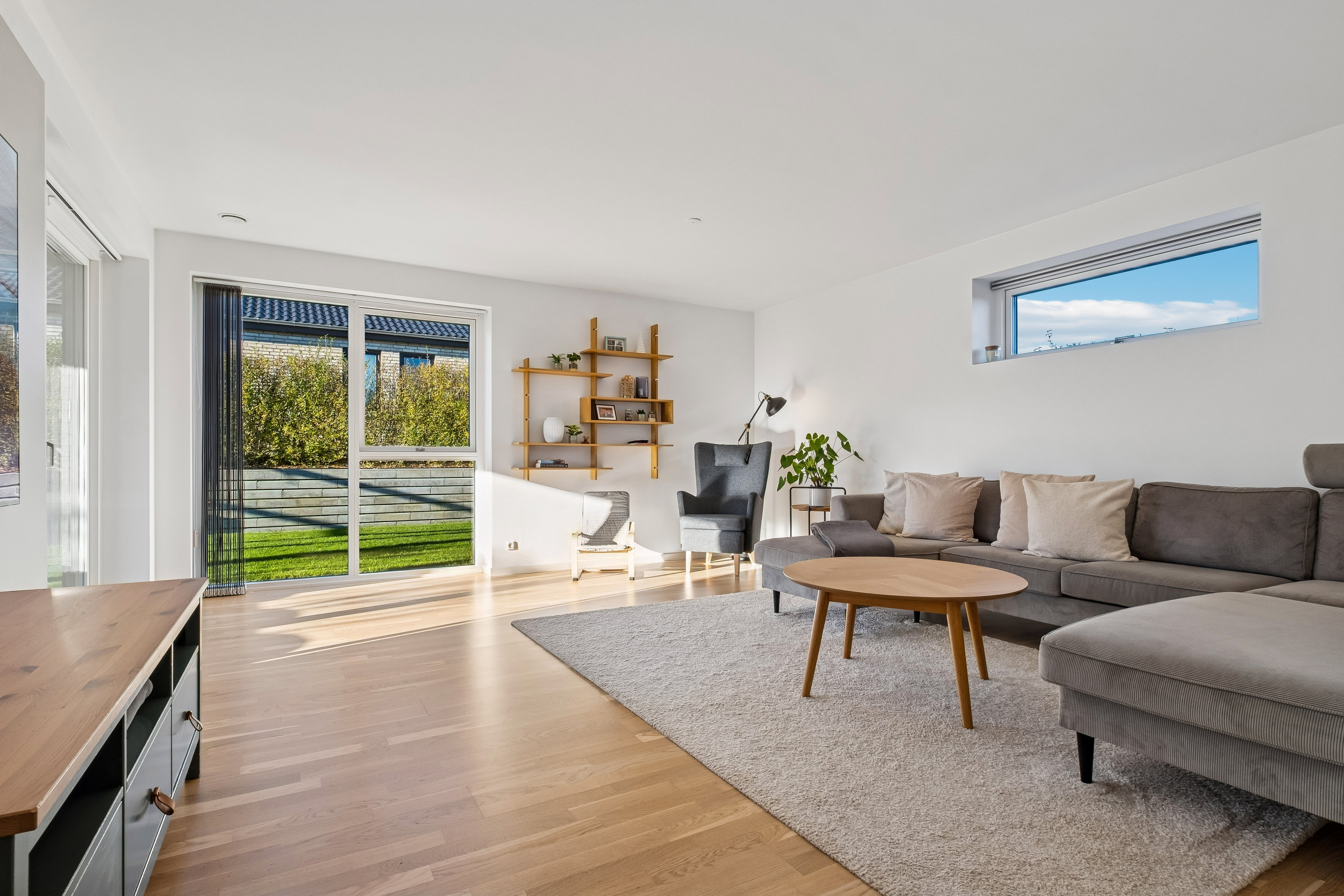 Fremhævet stue billede i fuldskærmstilstand. Billede af Druehylden 56, Østerhåb, 8700 Horsens