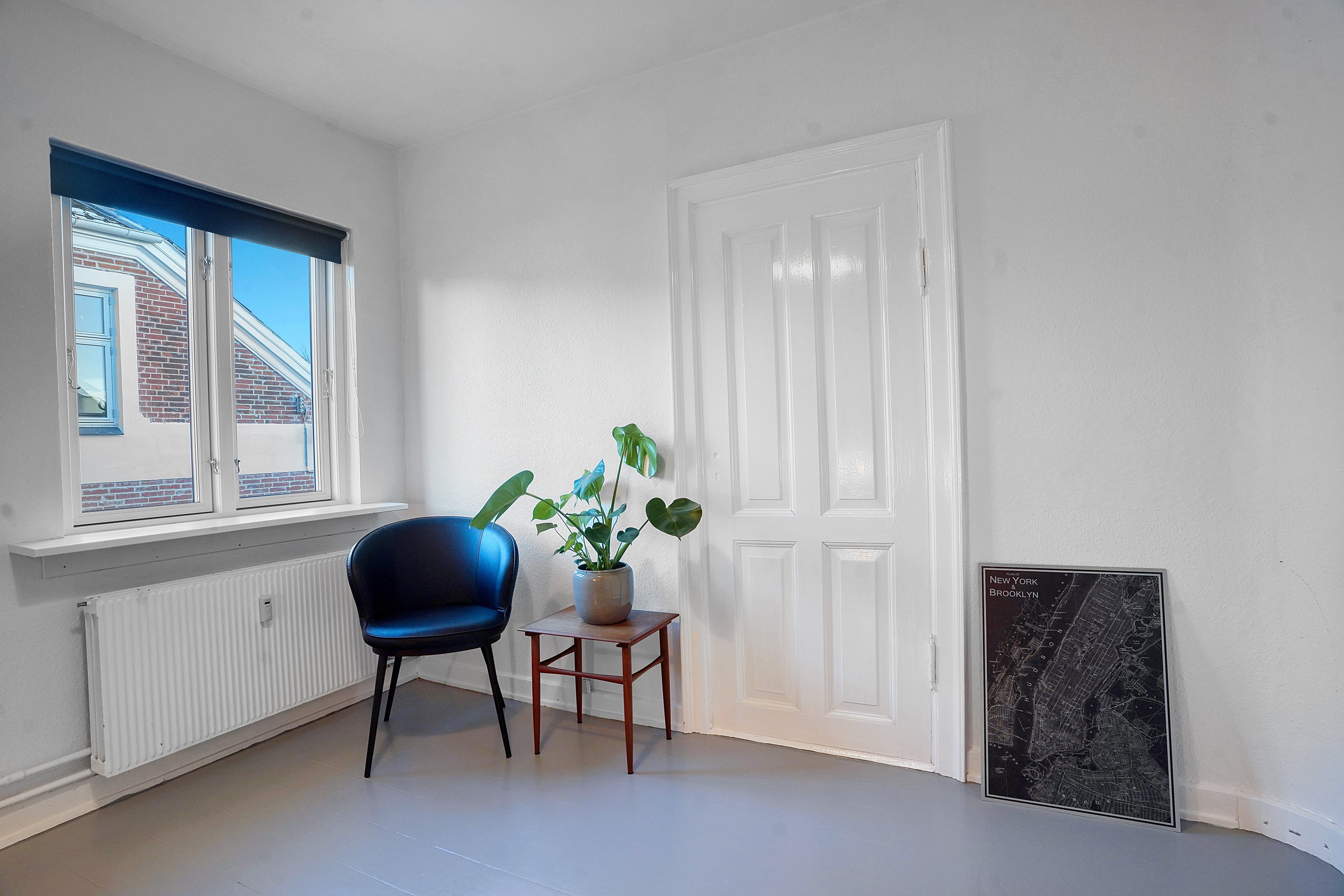 Fremhævet stue billede i fuldskærmstilstand. Billede af Langesvej 15, 1., 3400 Hillerød