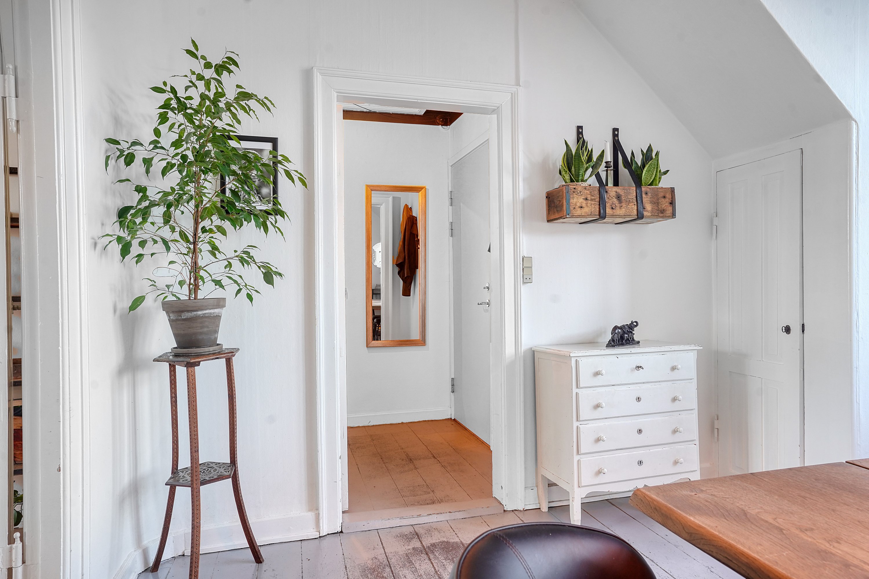 Fremhævet spisestue billede i fuldskærmstilstand. Billede af Langesvej 15, 1., 3400 Hillerød