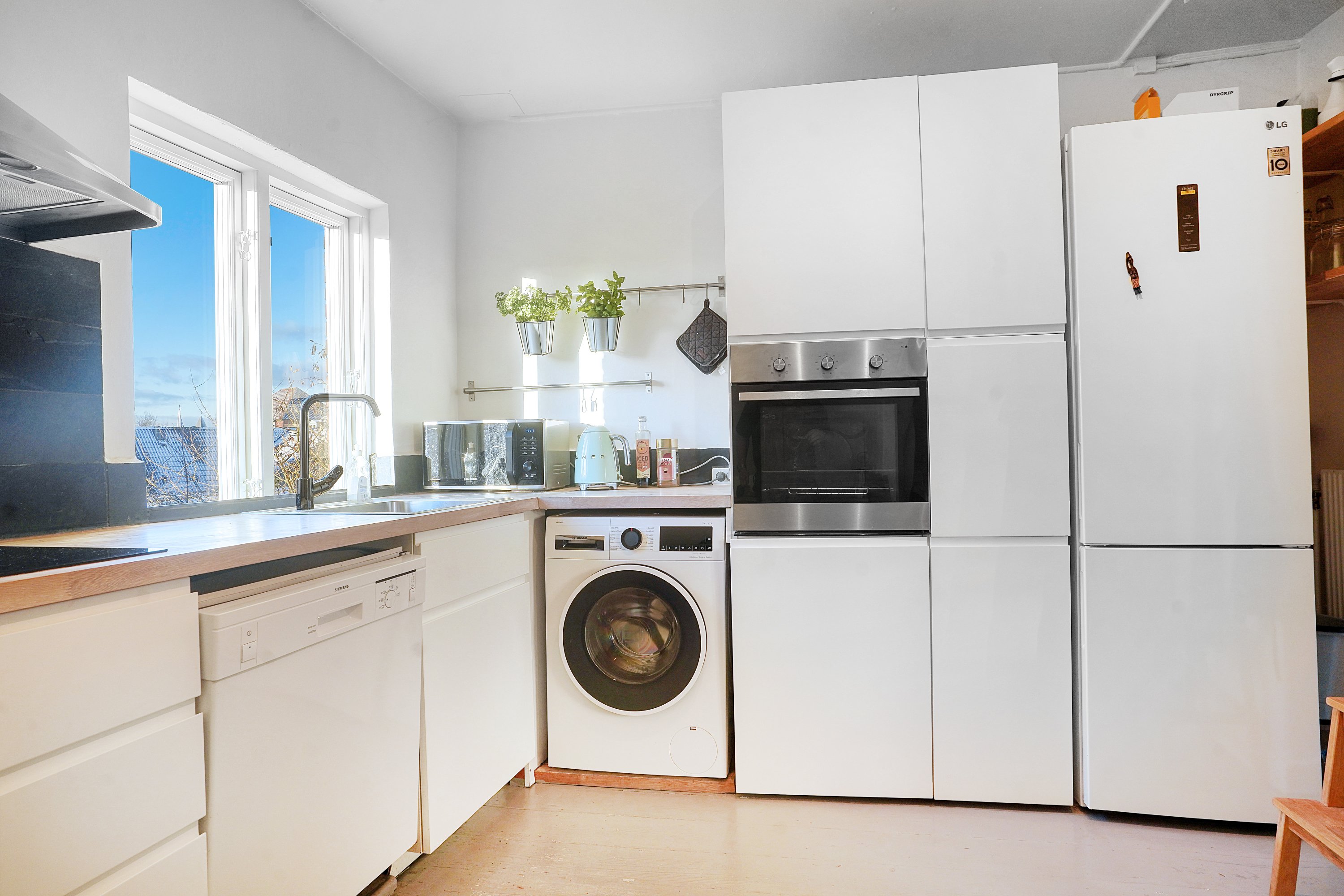 Fremhævet køkken billede i fuldskærmstilstand. Billede af Langesvej 15, 1., 3400 Hillerød