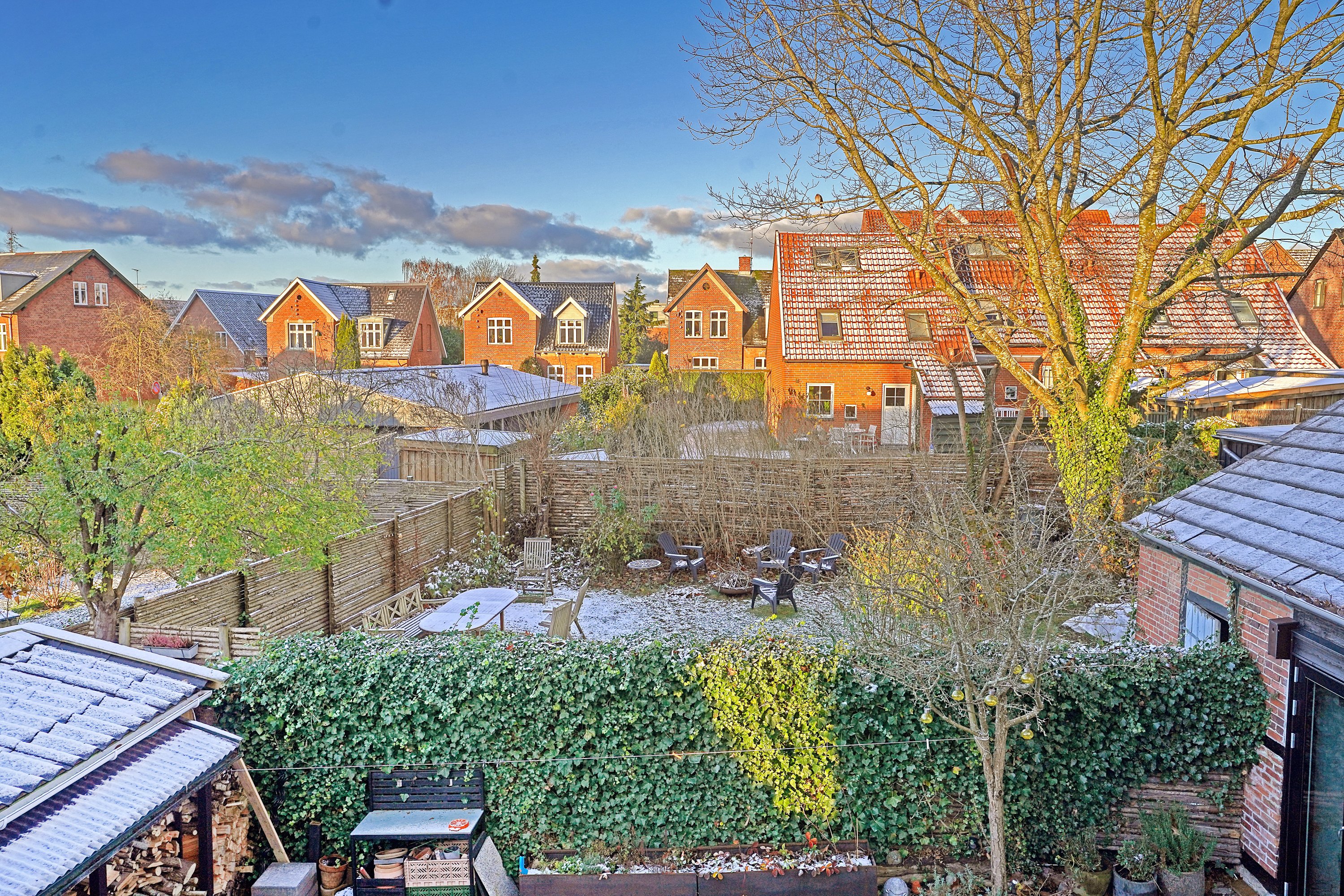 Fremhævet udsigt billede i fuldskærmstilstand. Billede af Langesvej 15, 1., 3400 Hillerød