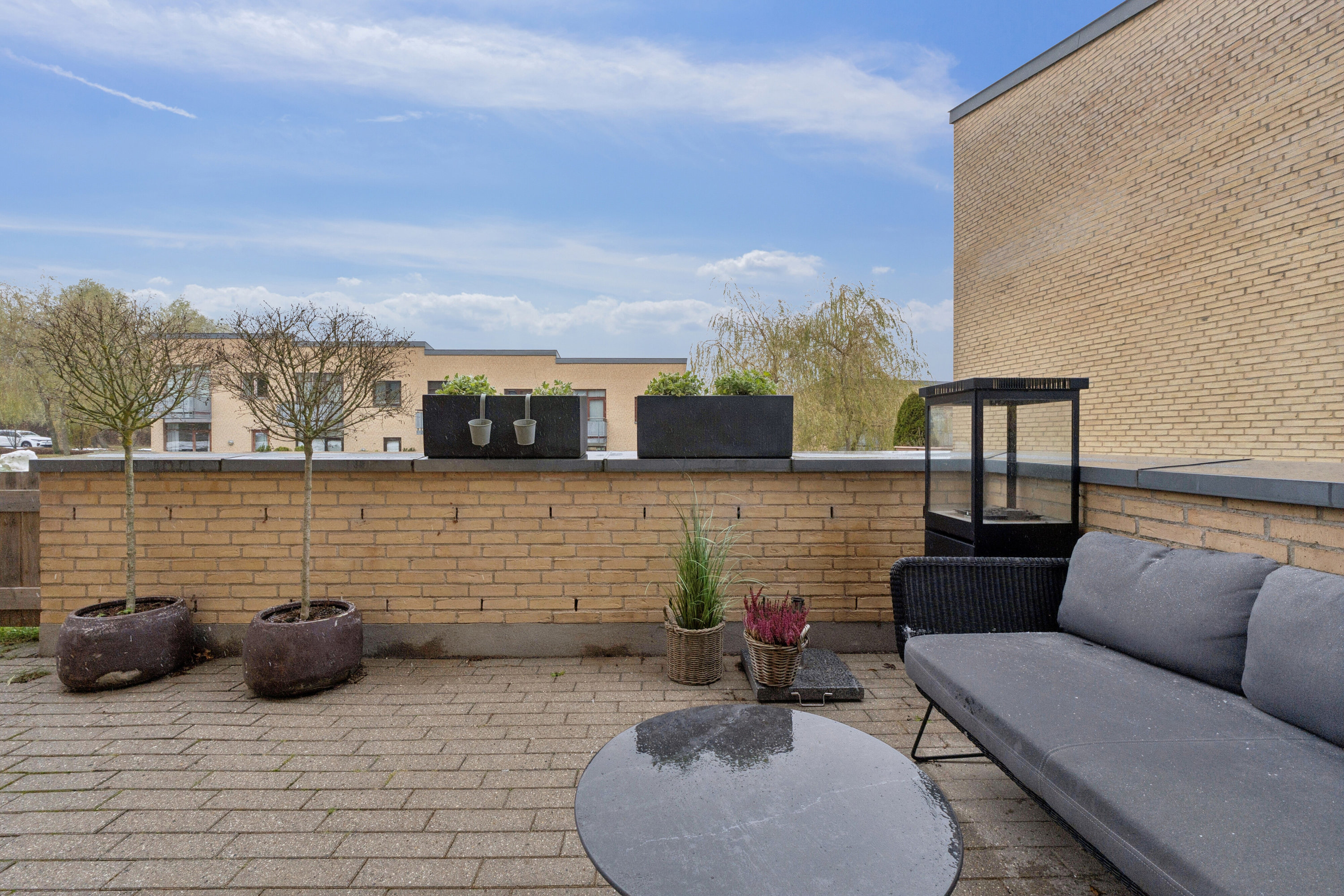 Fremhævet terrasse billede i fuldskærmstilstand. Billede af Ørbækgårds Alle 404, 2970 Hørsholm