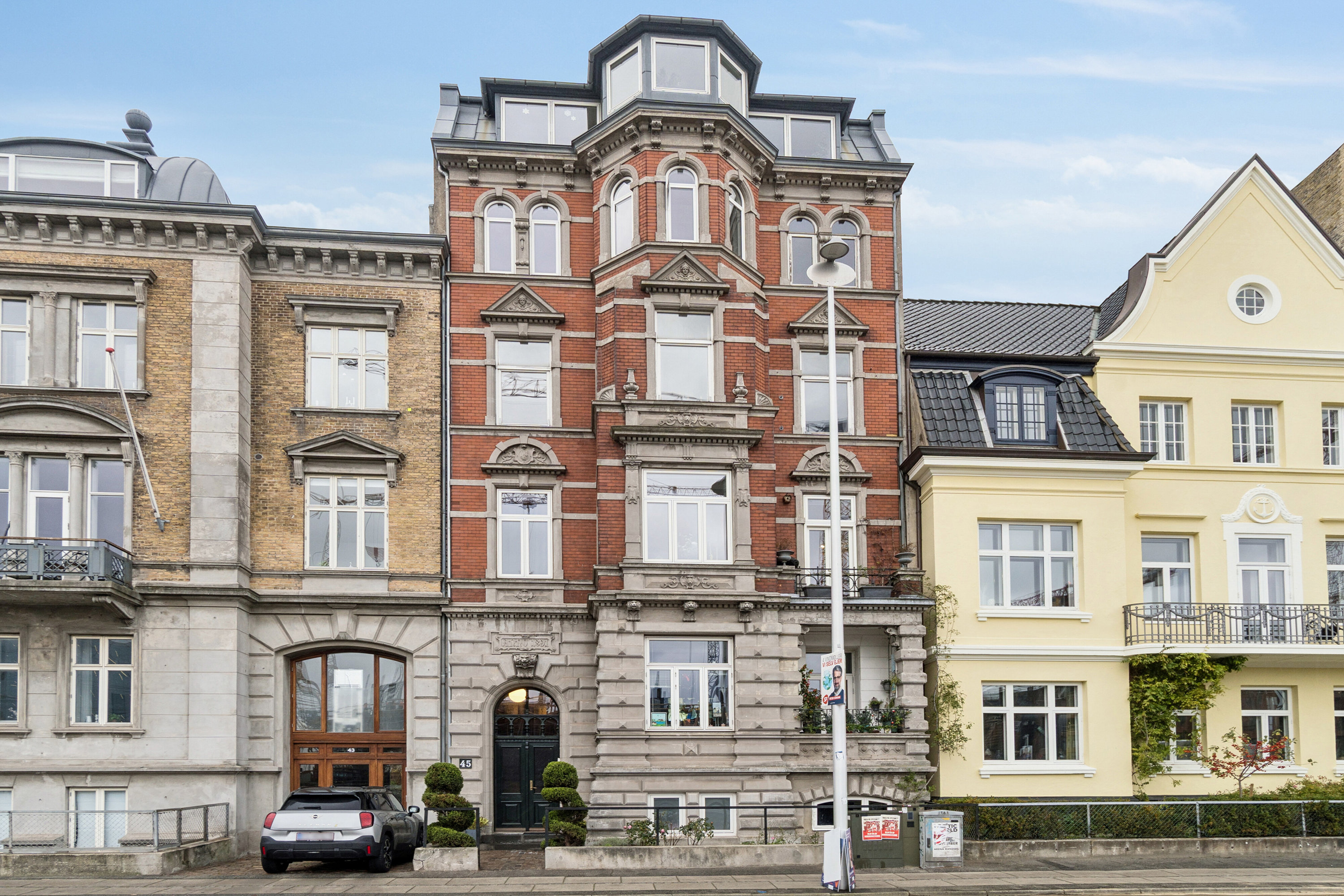 Ejerlejlighed: Set fra vejen på Kystvejen 45, 3., 8000 Aarhus C