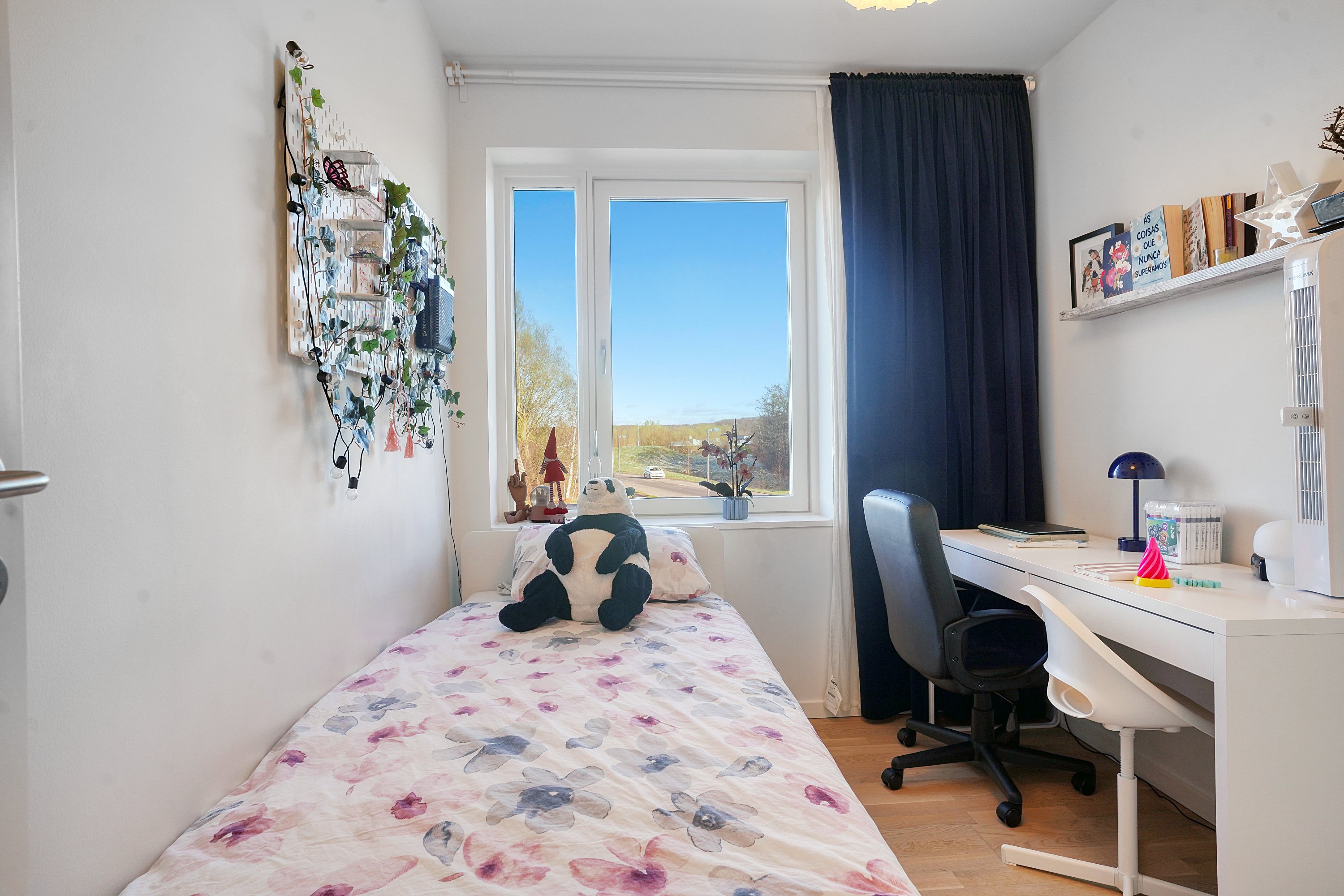 Fremhævet værelse billede i fuldskærmstilstand. Billede af Cirkelbuen 91, 3400 Hillerød