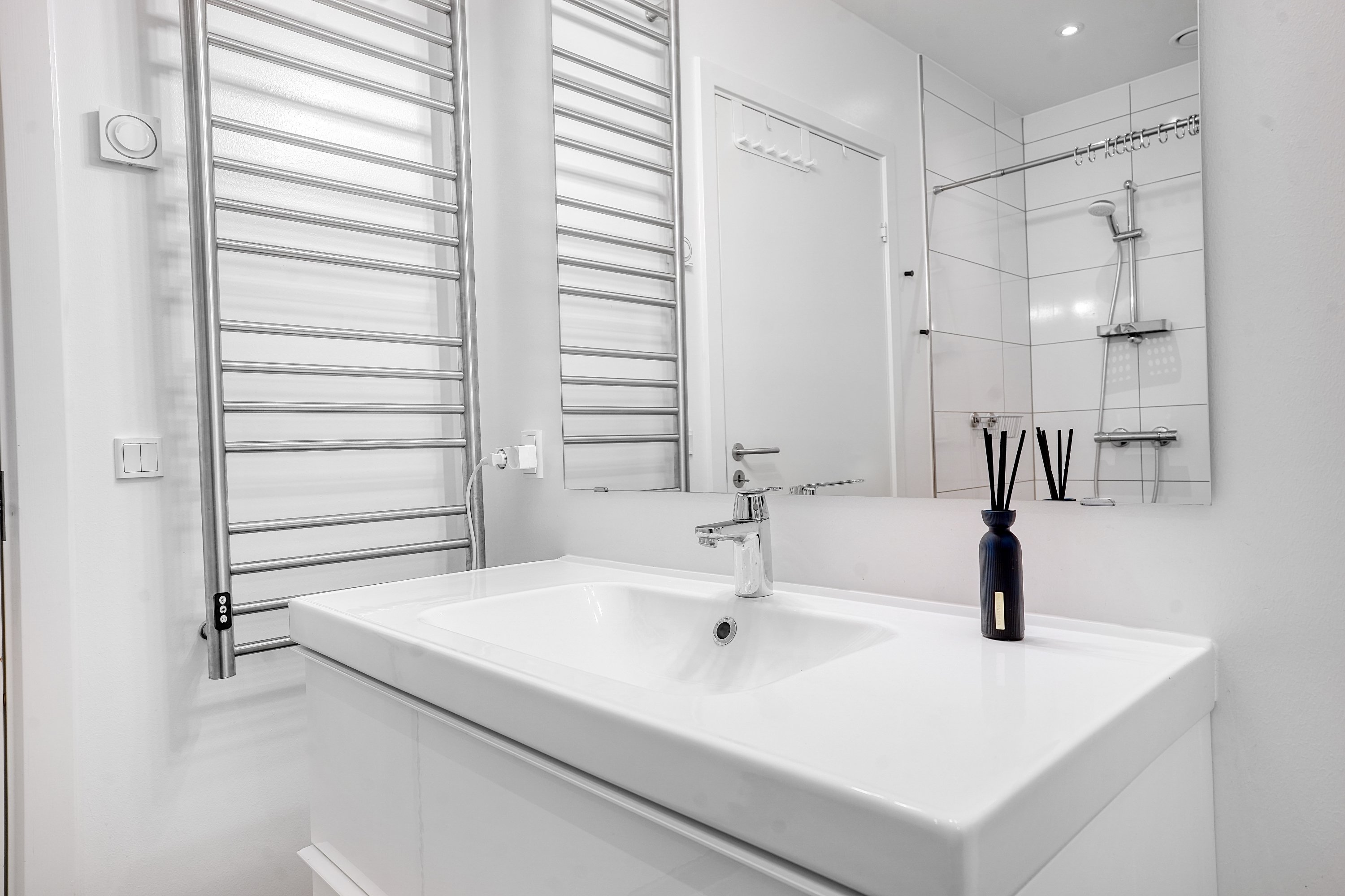 Fremhævet badeværelse billede i fuldskærmstilstand. Billede af Cirkelbuen 91, 3400 Hillerød