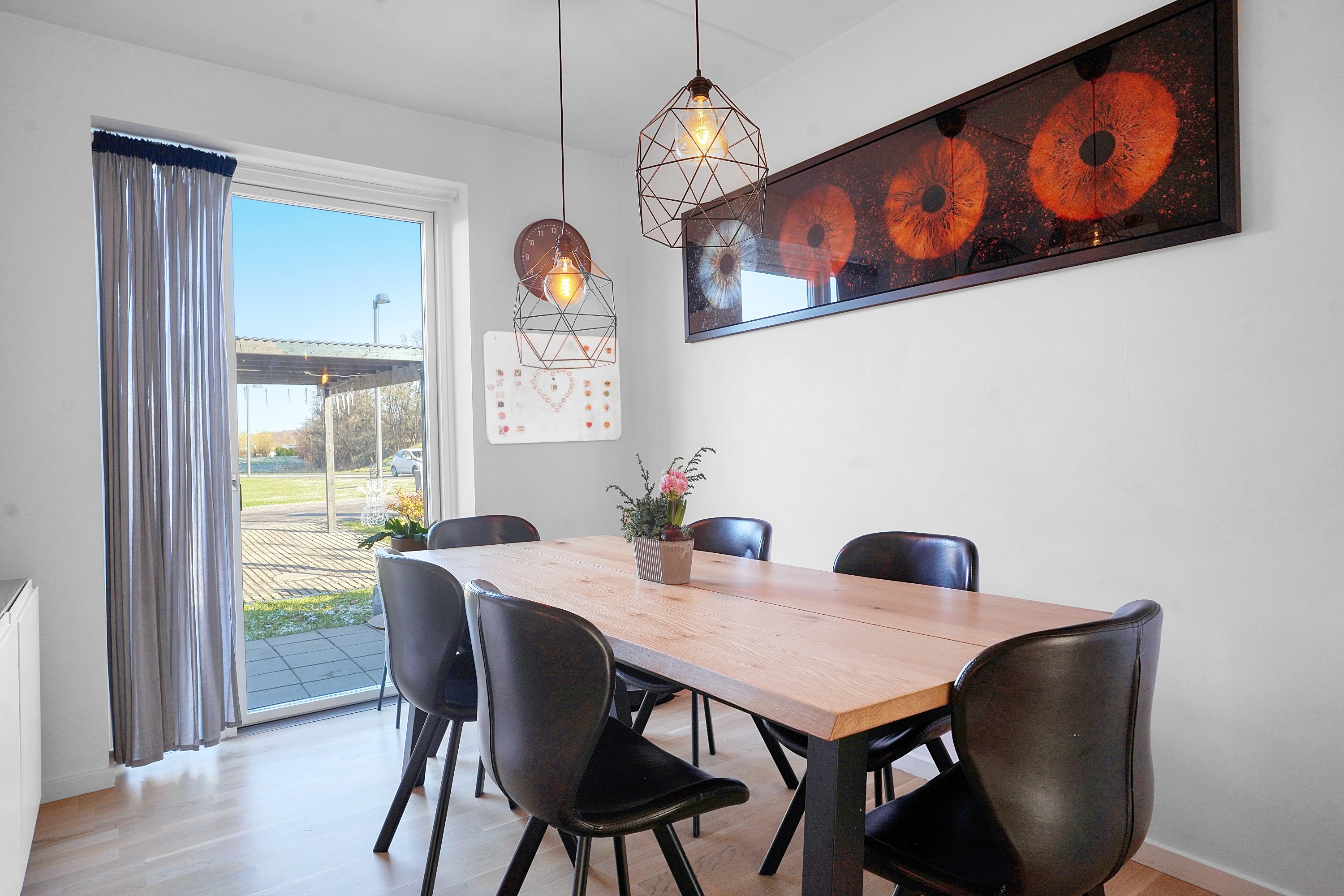 Fremhævet spisestue billede i fuldskærmstilstand. Billede af Cirkelbuen 91, 3400 Hillerød