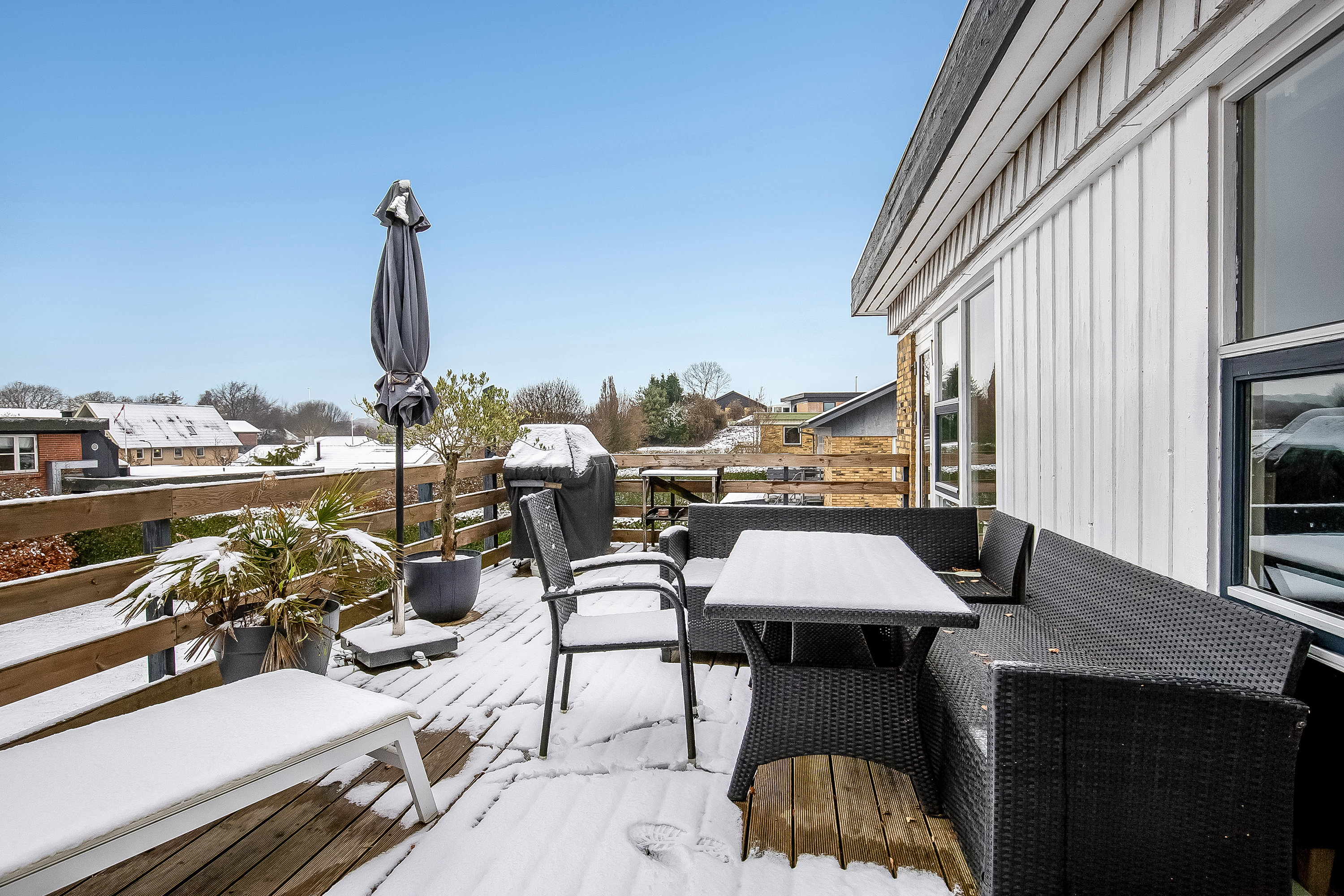 Fremhævet terrasse billede i fuldskærmstilstand. Billede af Tværvej 1, Erritsø, 7000 Fredericia