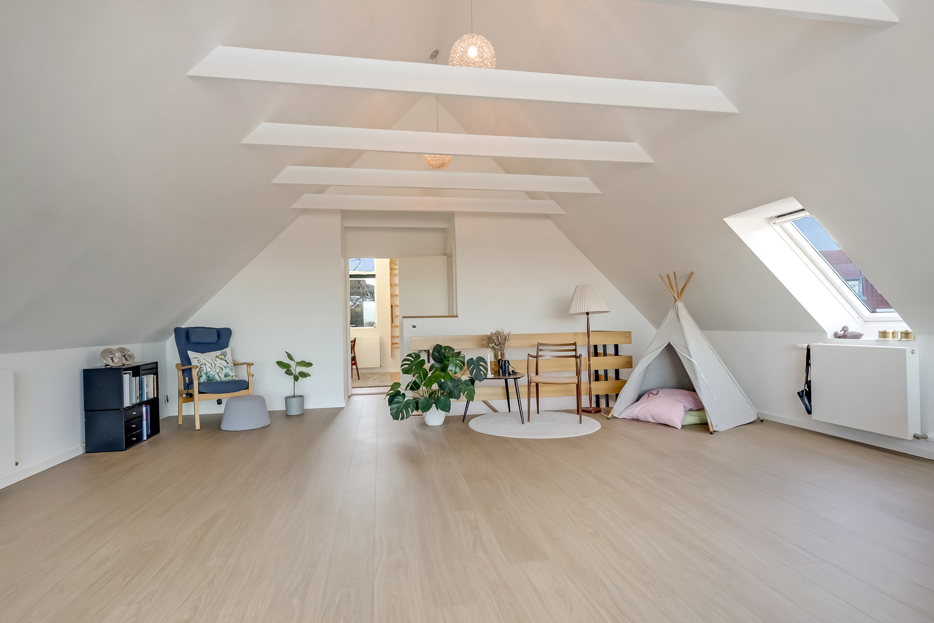 Fremhævet stue billede i fuldskærmstilstand. Billede af Tordenskjoldsvej 5, Tåsinge, 5700 Svendborg