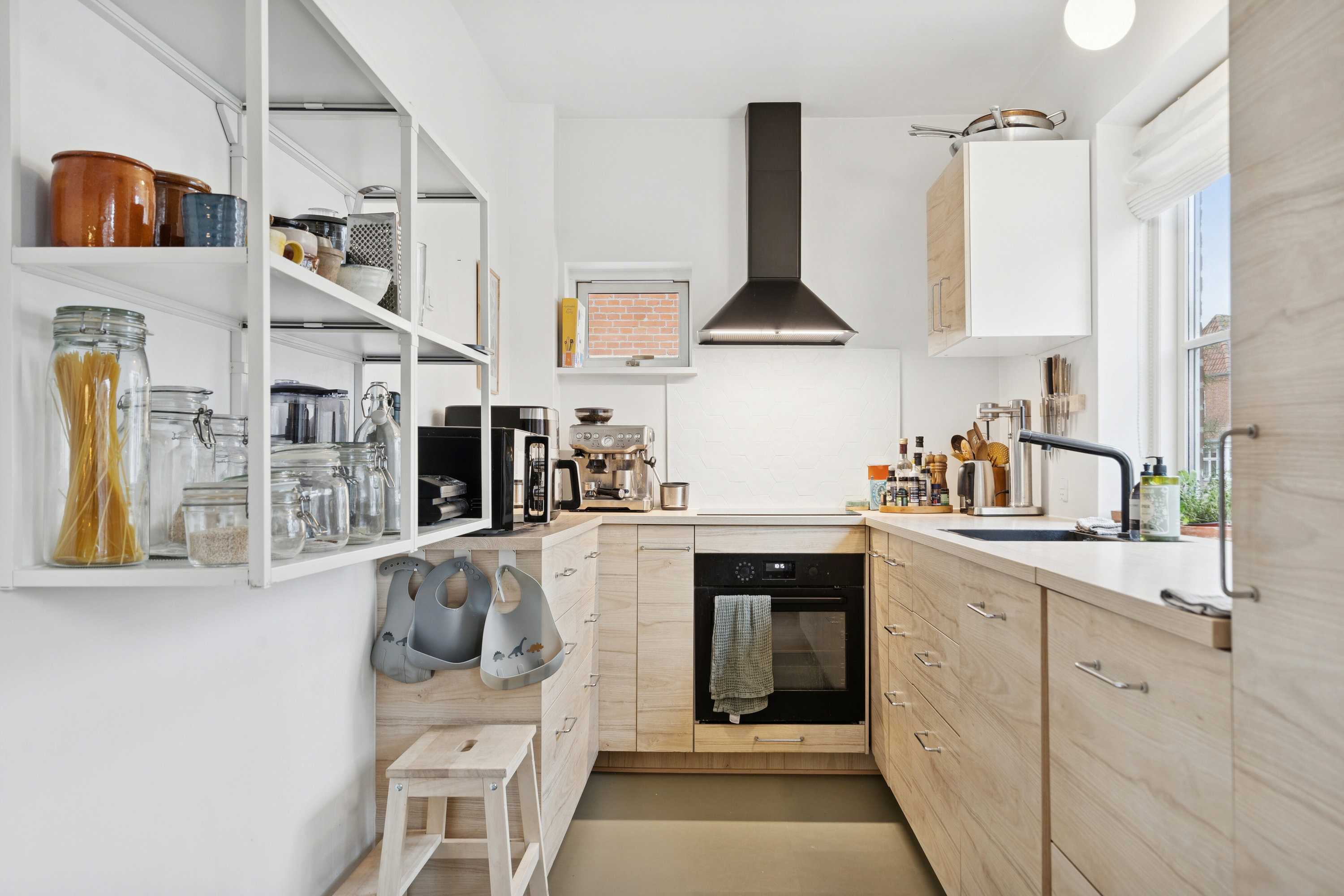 Fremhævet køkken billede i fuldskærmstilstand. Billede af Tesdorpfsvej 53, 5000 Odense C