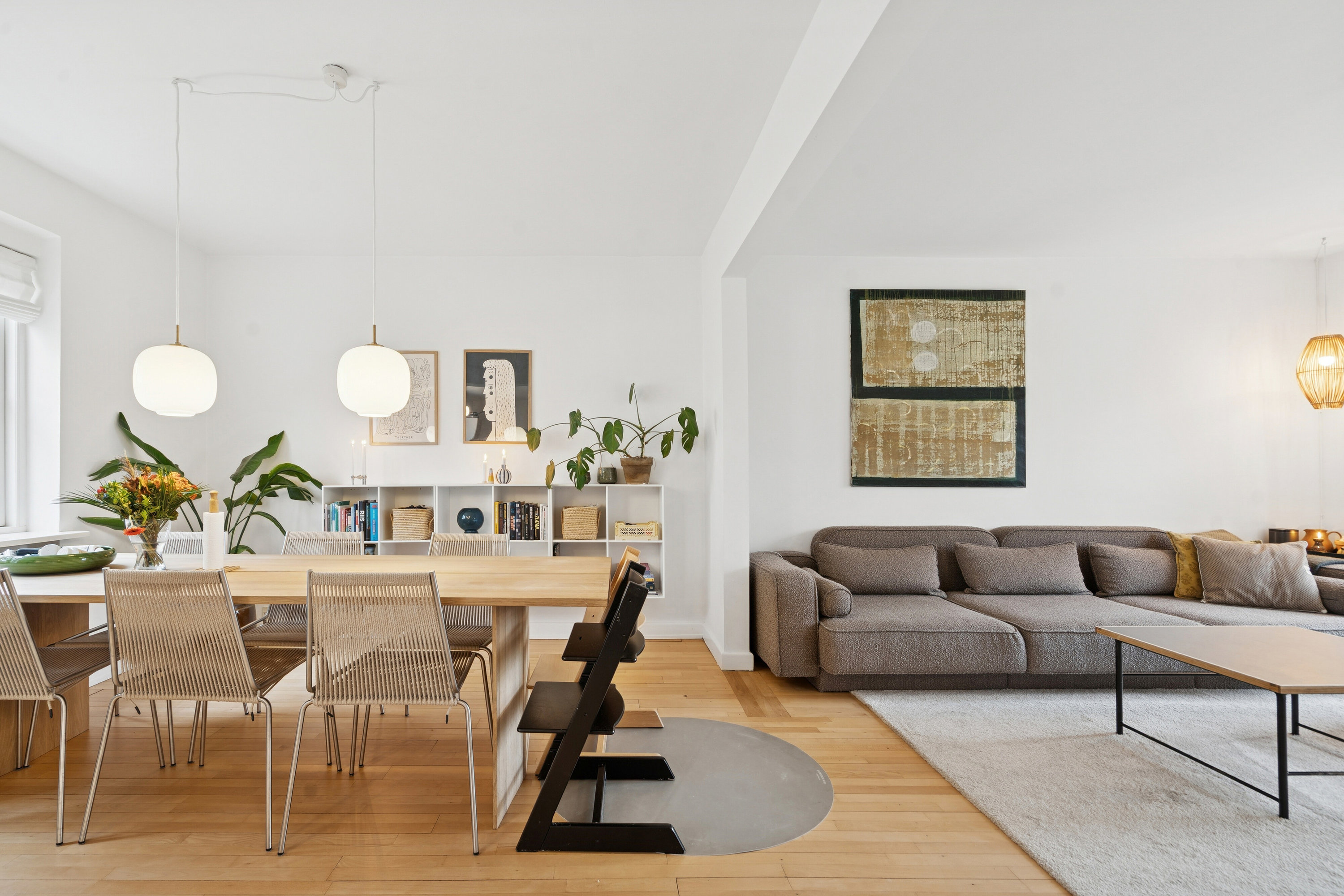 Fremhævet spisestue billede i fuldskærmstilstand. Billede af Tesdorpfsvej 53, 5000 Odense C