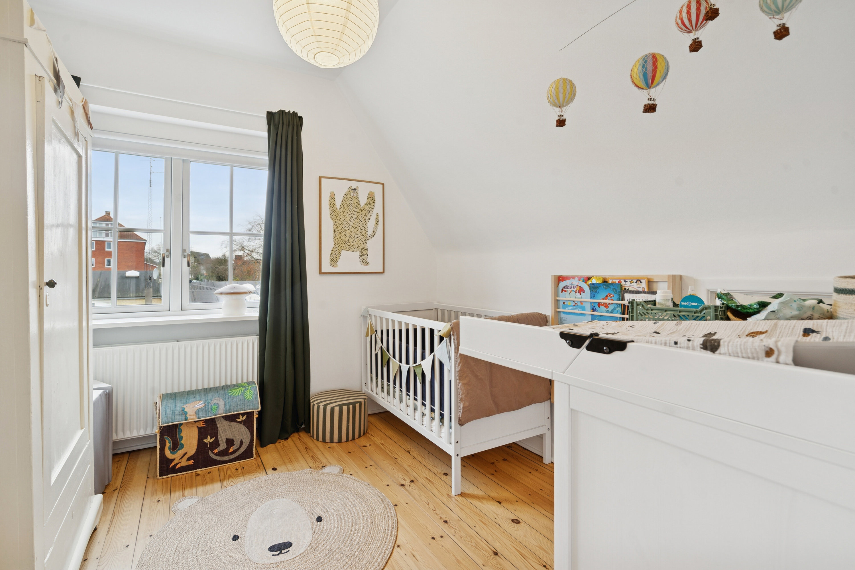 Fremhævet børneværelse billede i fuldskærmstilstand. Billede af Tesdorpfsvej 53, 5000 Odense C