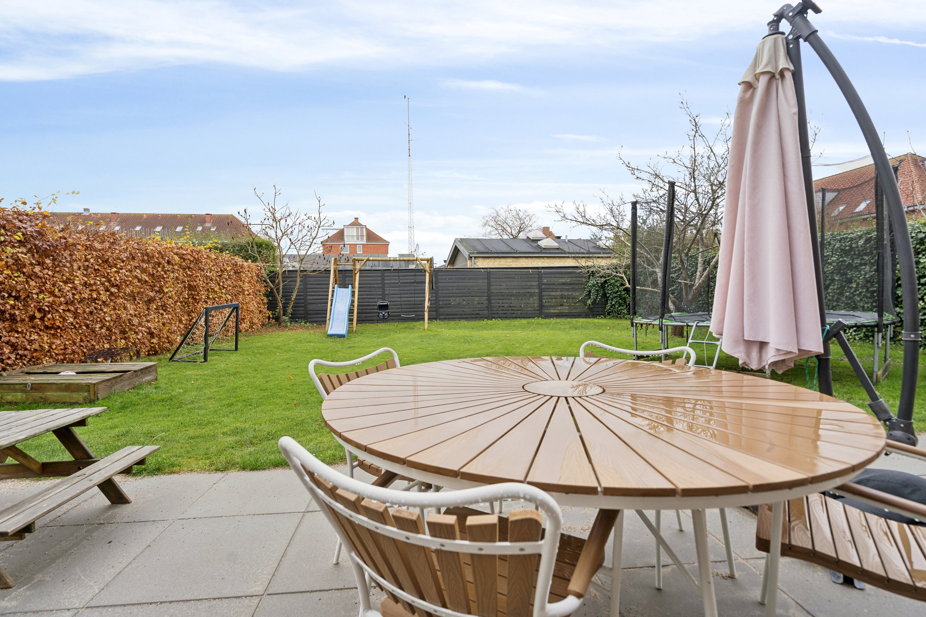 Fremhævet terrasse billede i fuldskærmstilstand. Billede af Tesdorpfsvej 53, 5000 Odense C