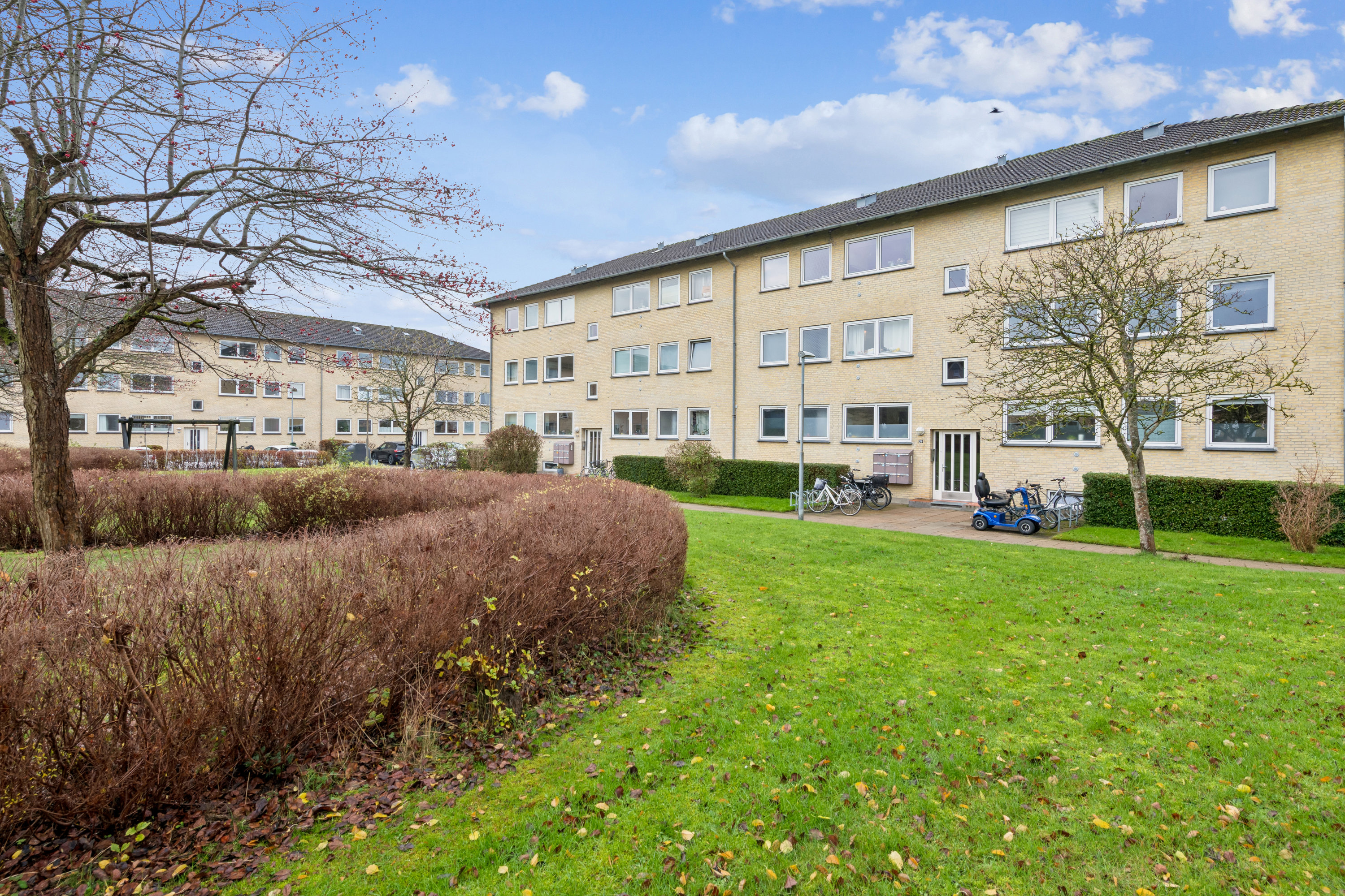 Fremhævet andet billede i fuldskærmstilstand. Billede af Rønnevangshusene 39, 1. mf., 2630 Taastrup