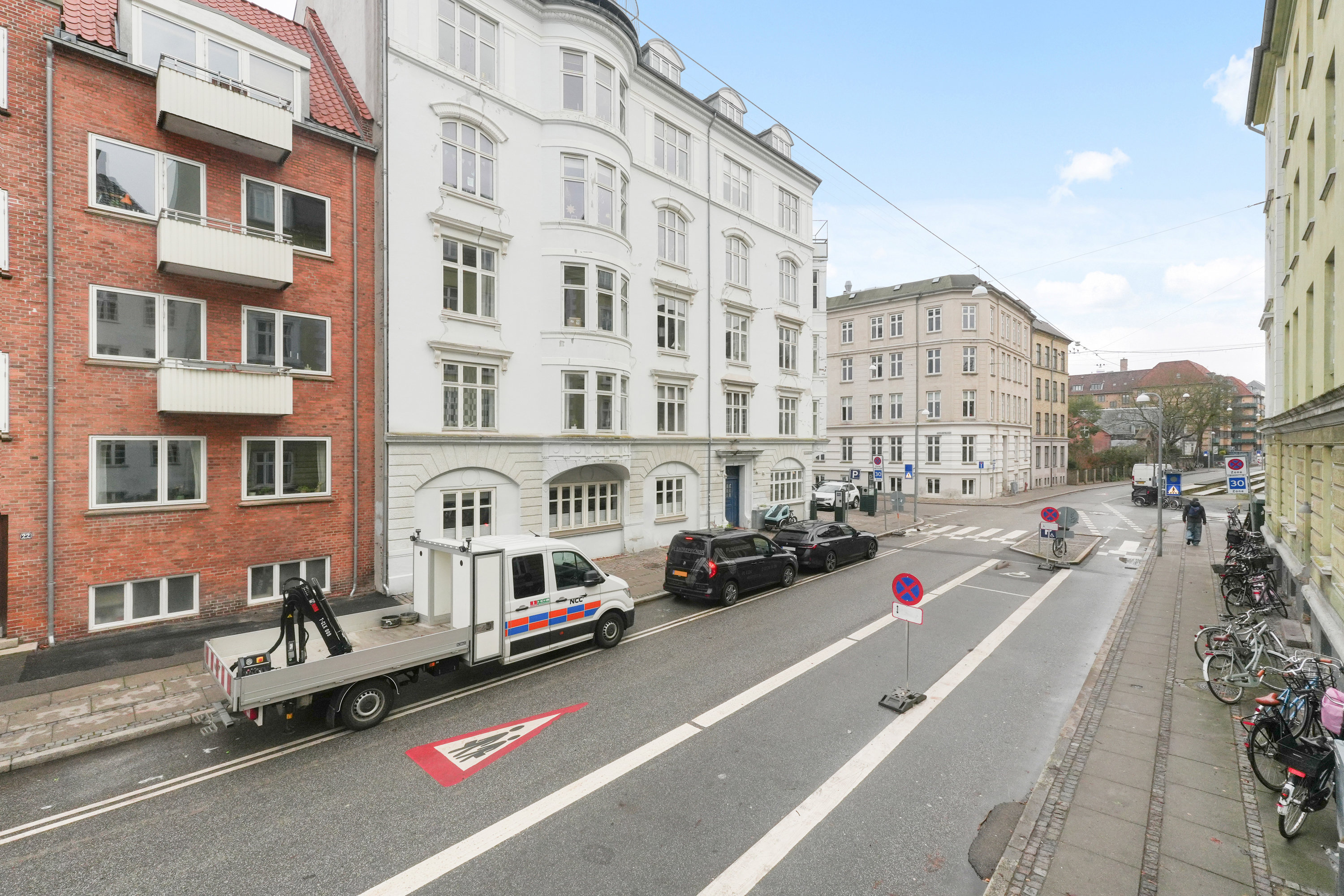 Fremhævet andet billede i fuldskærmstilstand. Billede af Grundtvigsvej 18, st.. mf., 1864 Frederiksberg C