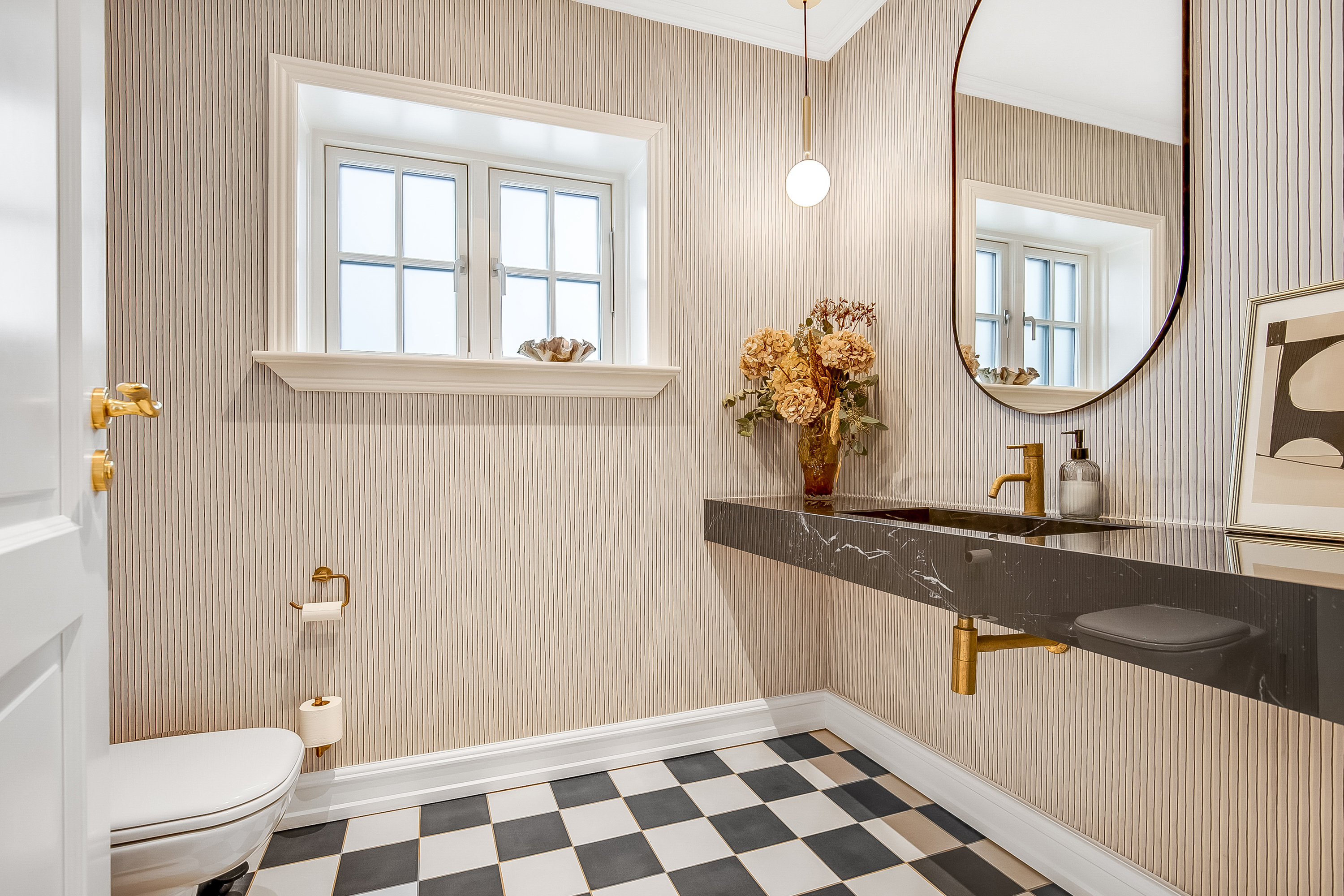 Fremhævet gæstetoilet billede i fuldskærmstilstand. Billede af Marcus Alle 14, 6000 Kolding