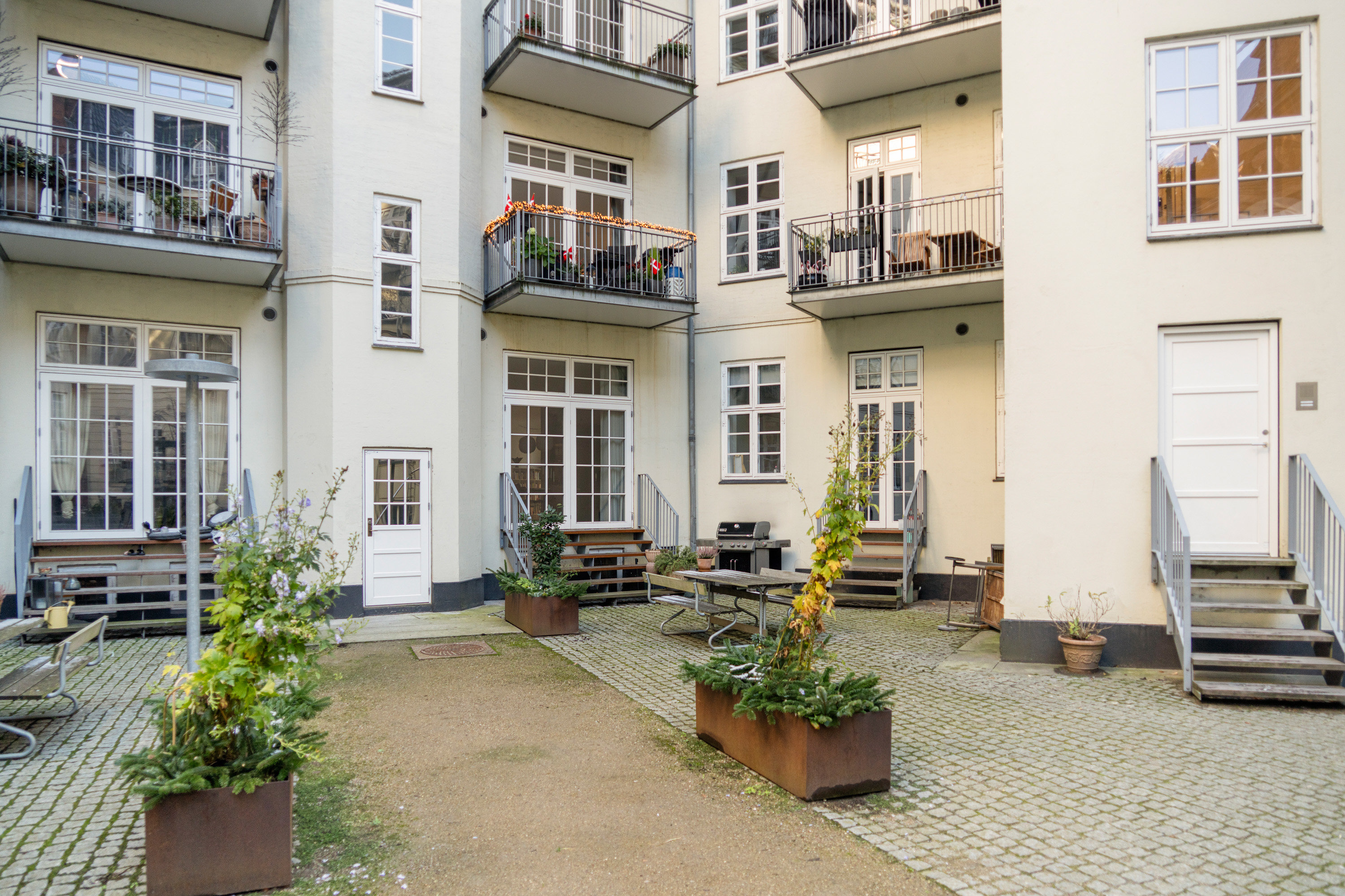 Fremhævet  billede i fuldskærmstilstand. Billede af Hambrosgade 6, st. tv., 1562 København V