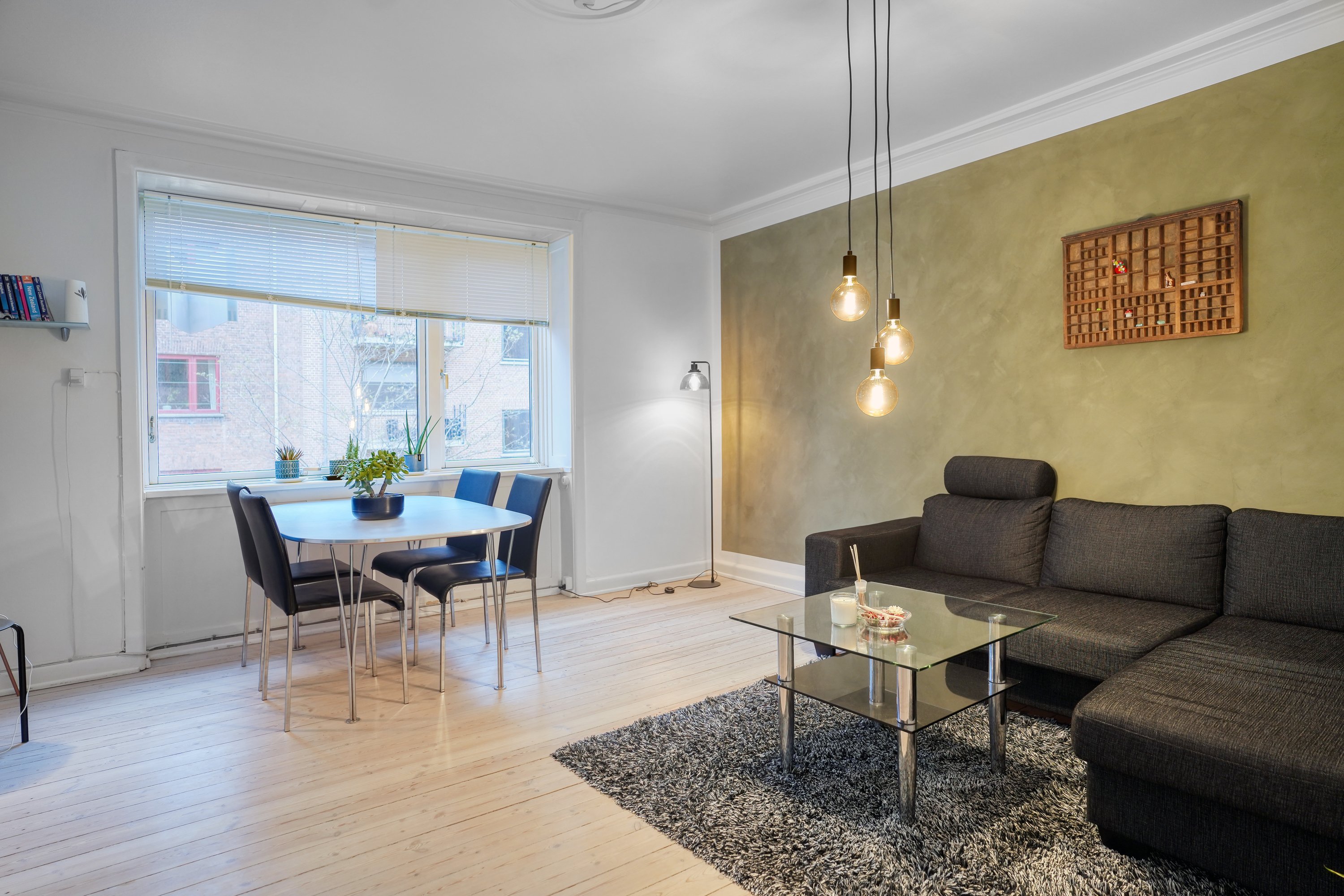 Miniaturebillede 1: stue. Billede af Lauravej 23, 2. tv., 2500 Valby