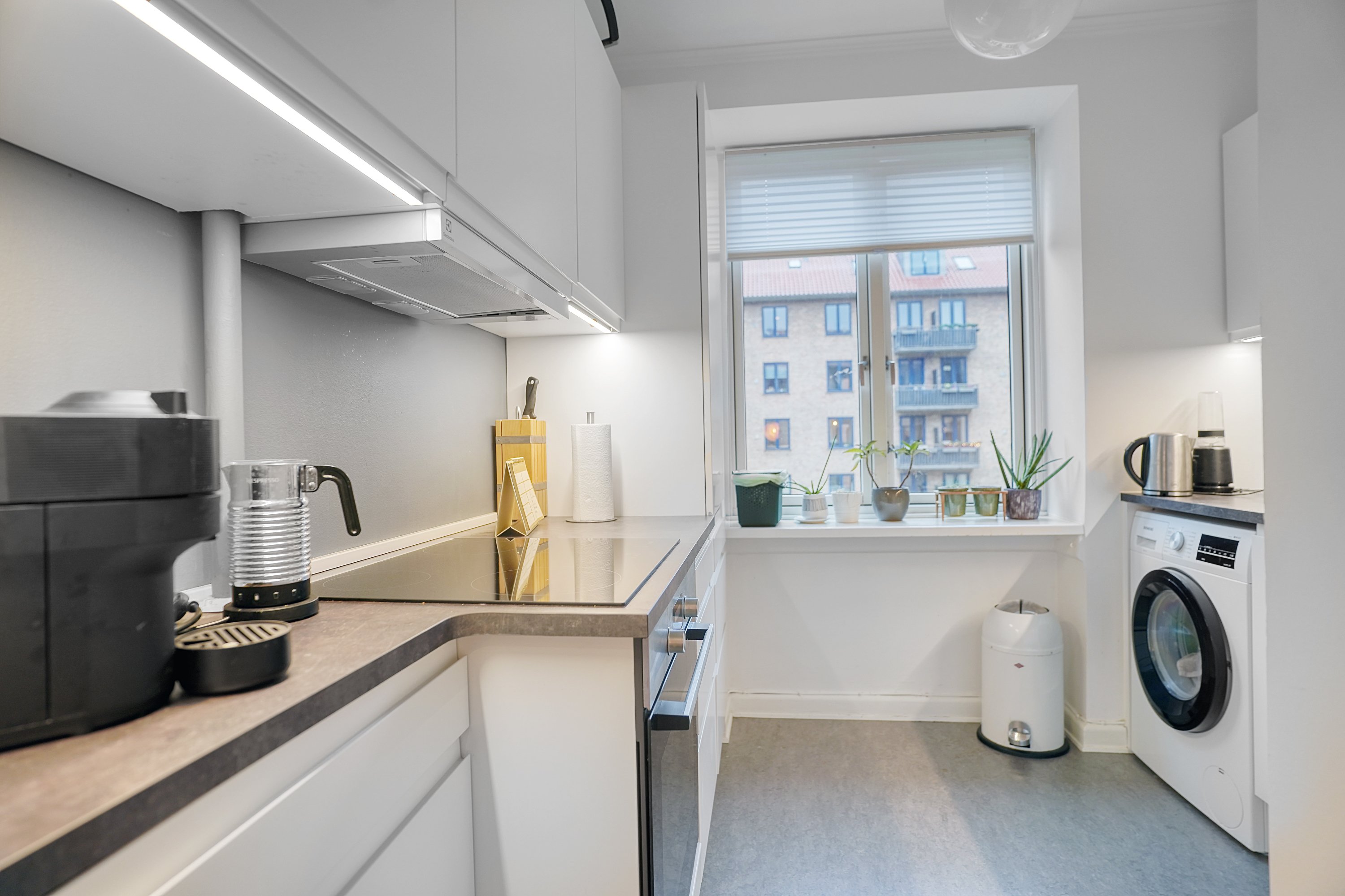 Fremhævet køkken billede i fuldskærmstilstand. Billede af Lauravej 23, 2. tv., 2500 Valby