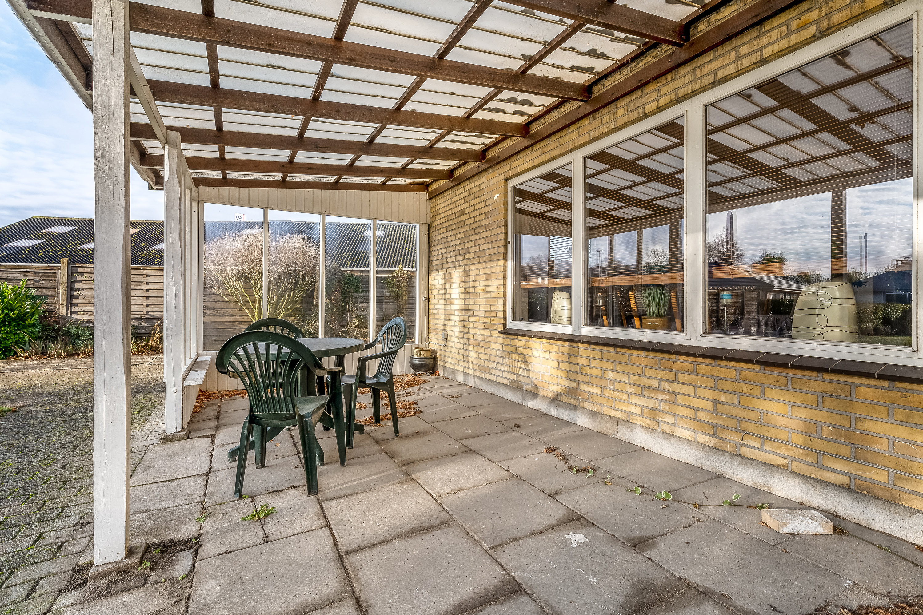 Fremhævet overdækket terrasse billede i fuldskærmstilstand. Billede af Marius Nielsens Allé 1, 4900 Nakskov