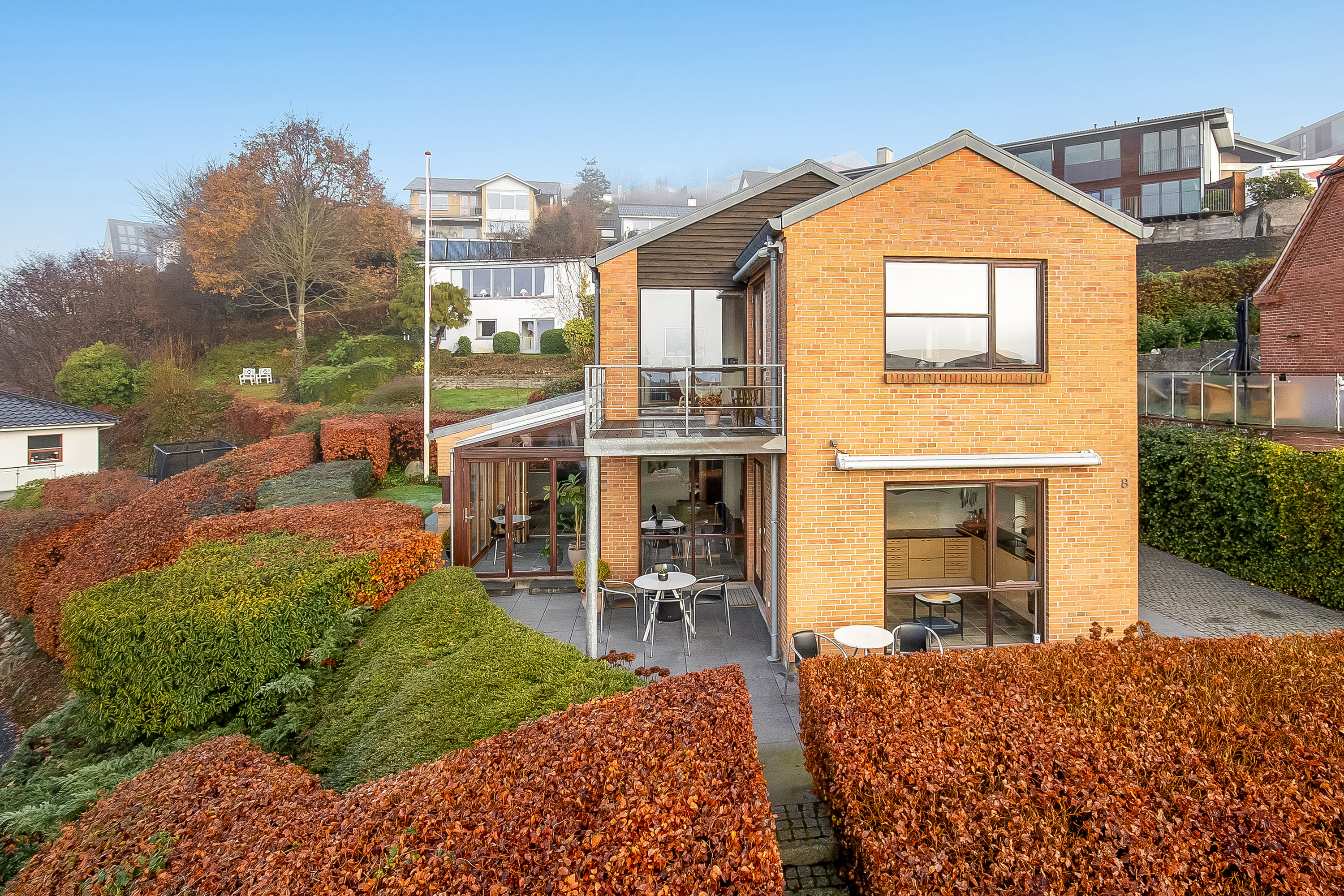 Fremhævet mastefoto billede i fuldskærmstilstand. Billede af Krintelsvej 8, 7120 Vejle Øst