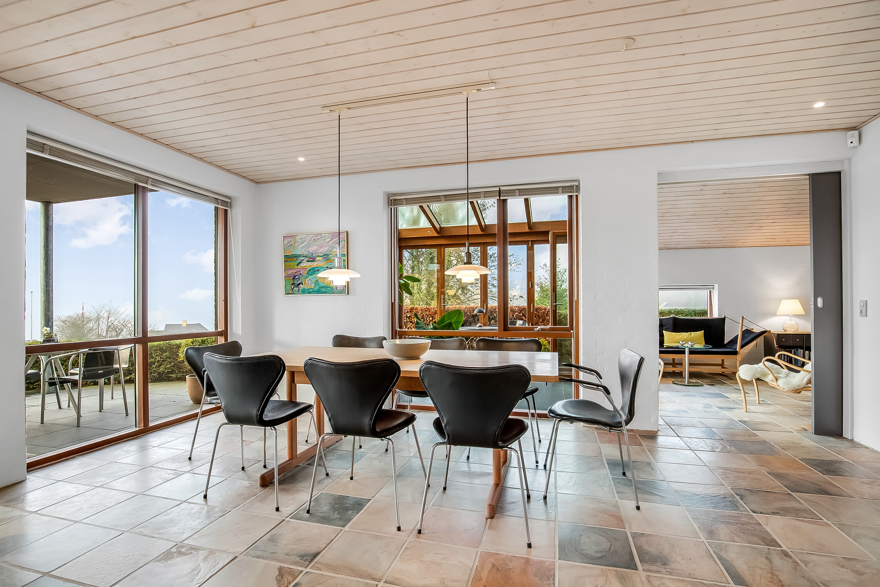 Fremhævet stue billede i fuldskærmstilstand. Billede af Krintelsvej 8, 7120 Vejle Øst