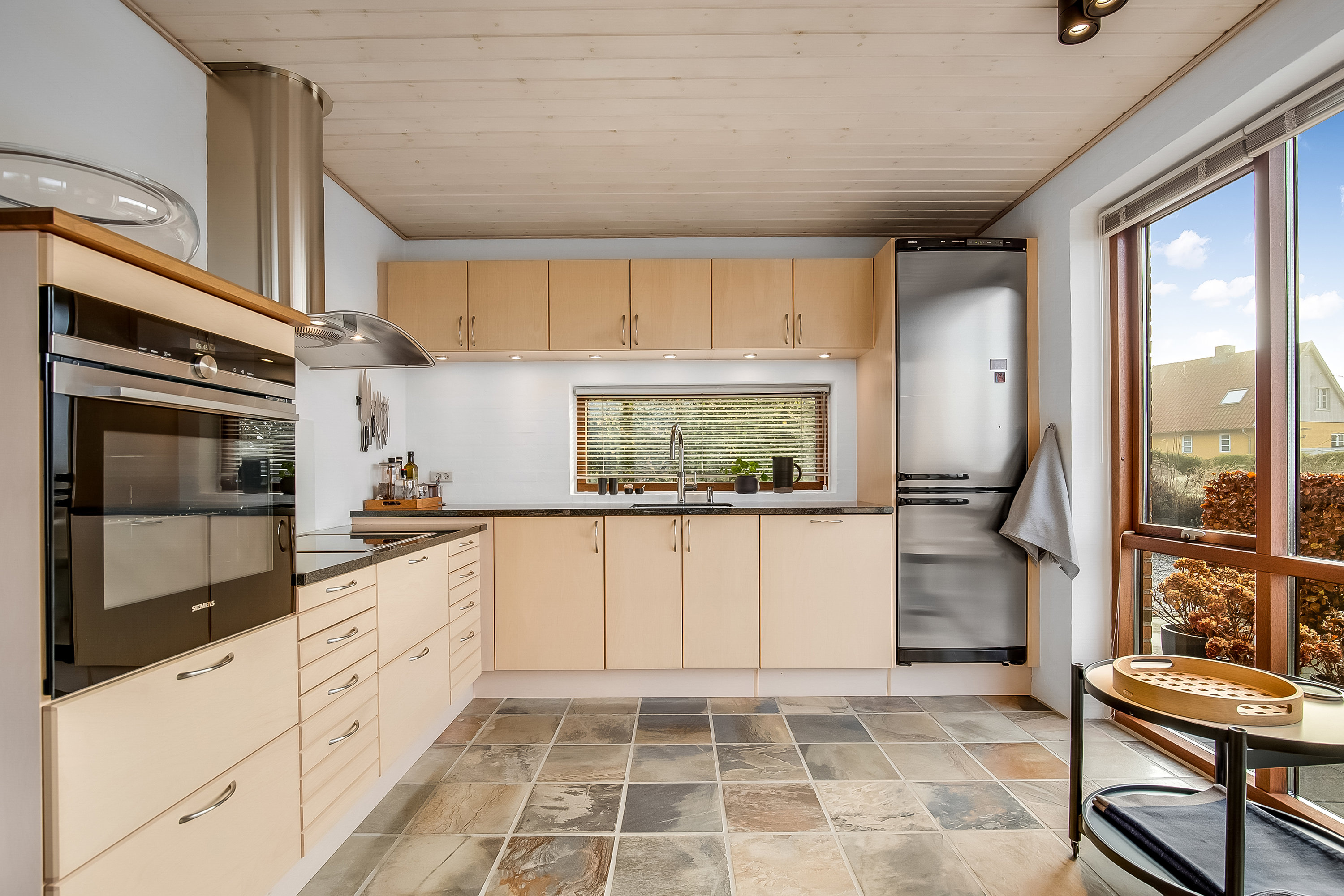 Fremhævet køkken billede i fuldskærmstilstand. Billede af Krintelsvej 8, 7120 Vejle Øst