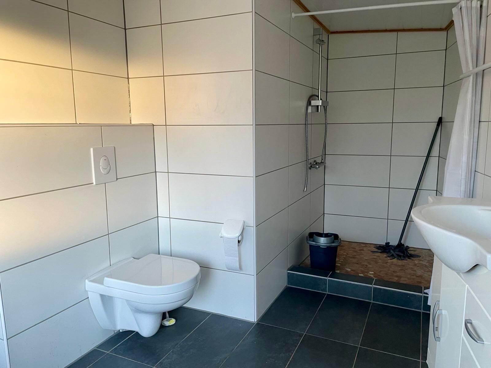 Fremhævet badeværelse billede i fuldskærmstilstand. Billede af Bjerndrup Bygade 20, Bjerndrup, 6200 Aabenraa