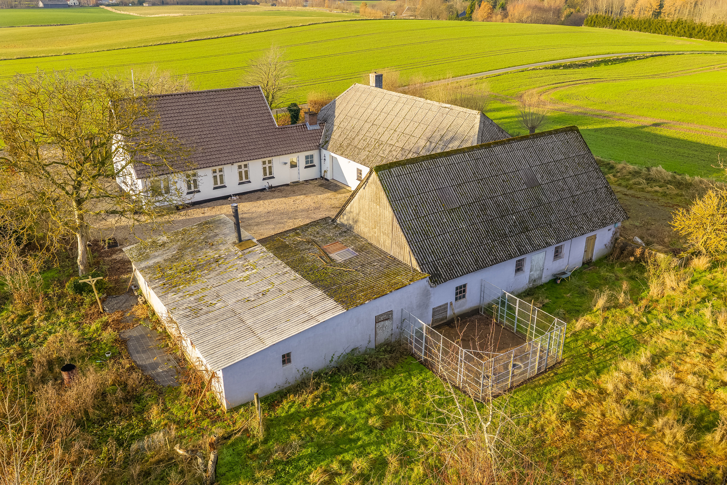 Fremhævet facade billede i fuldskærmstilstand. Billede af Klippen 3, Ølsted, 5672 Broby