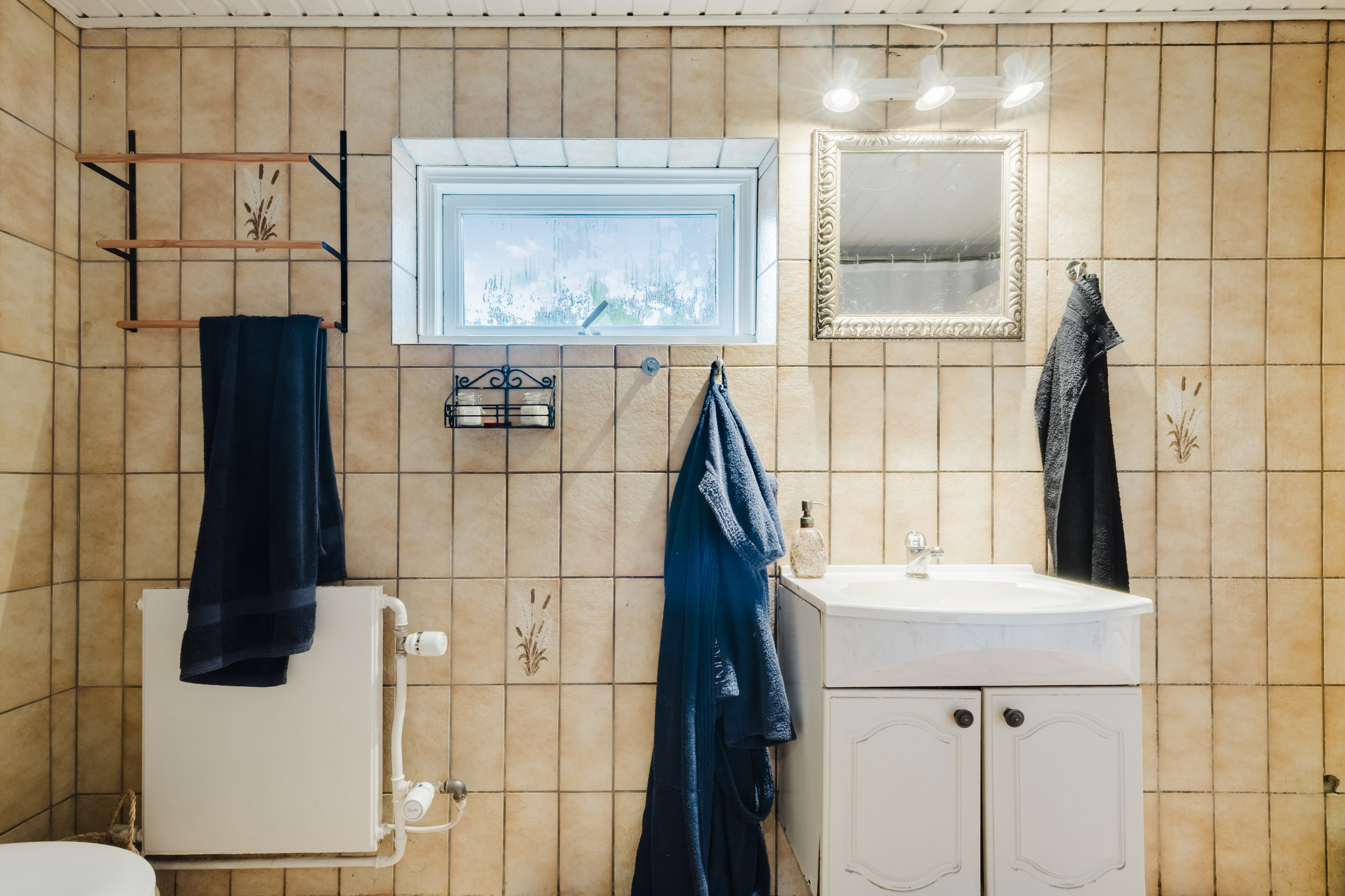 Fremhævet badeværelse billede i fuldskærmstilstand. Billede af Klippen 3, Ølsted, 5672 Broby