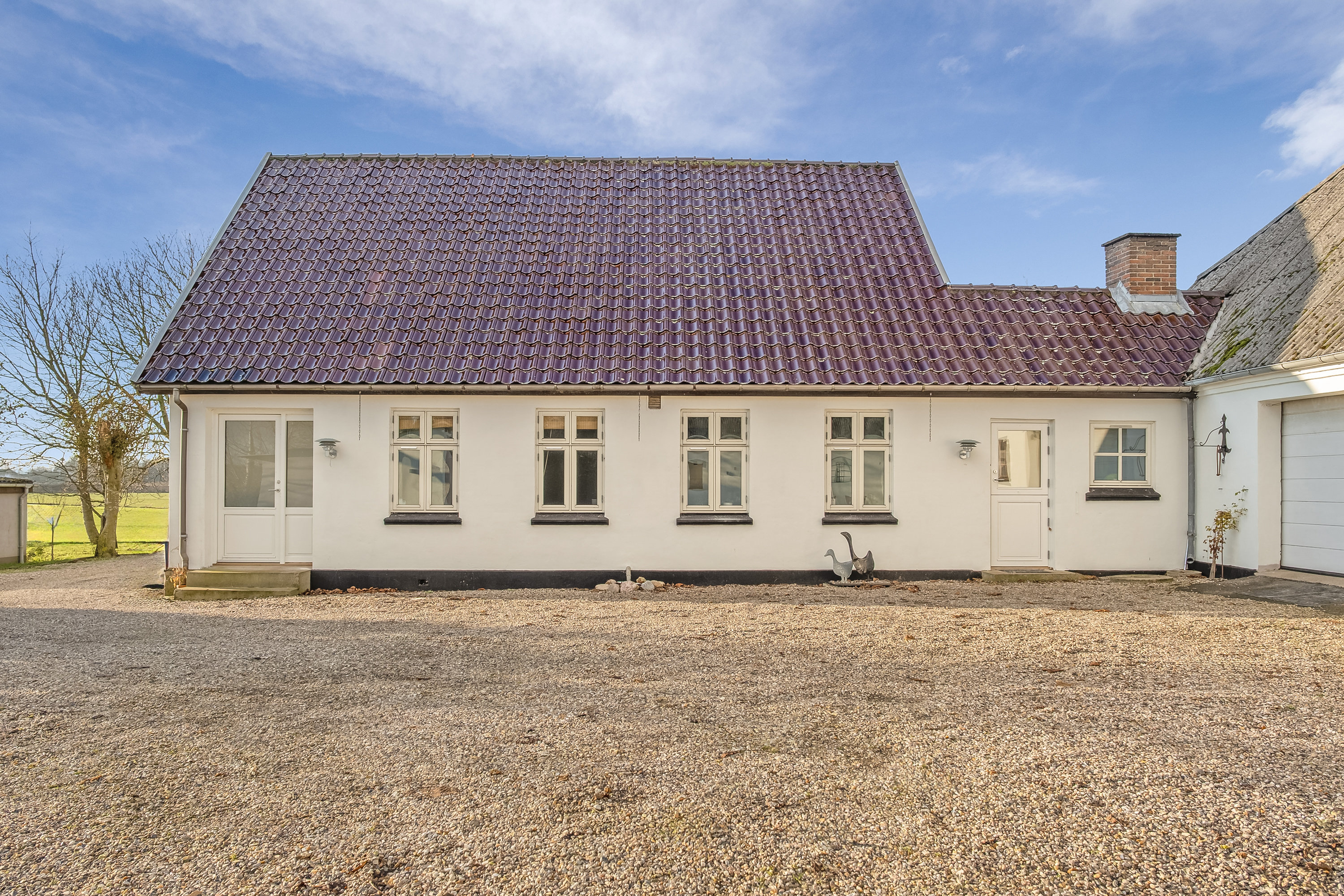 Fremhævet facade billede i fuldskærmstilstand. Billede af Klippen 3, Ølsted, 5672 Broby