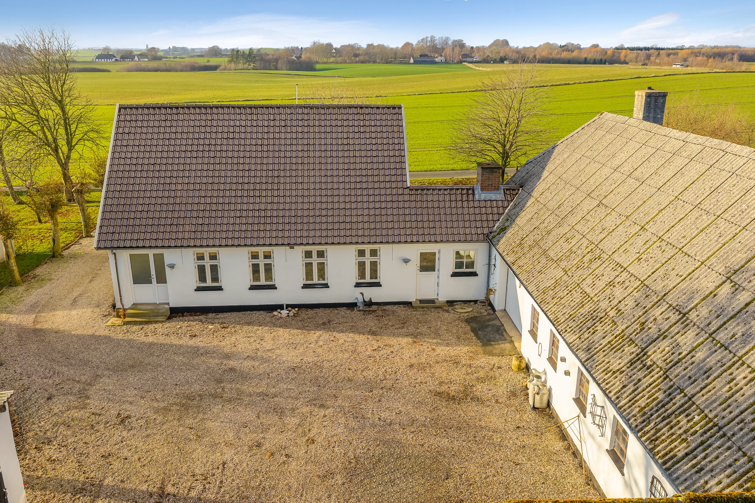 Fremhævet facade billede i fuldskærmstilstand. Billede af Klippen 3, Ølsted, 5672 Broby