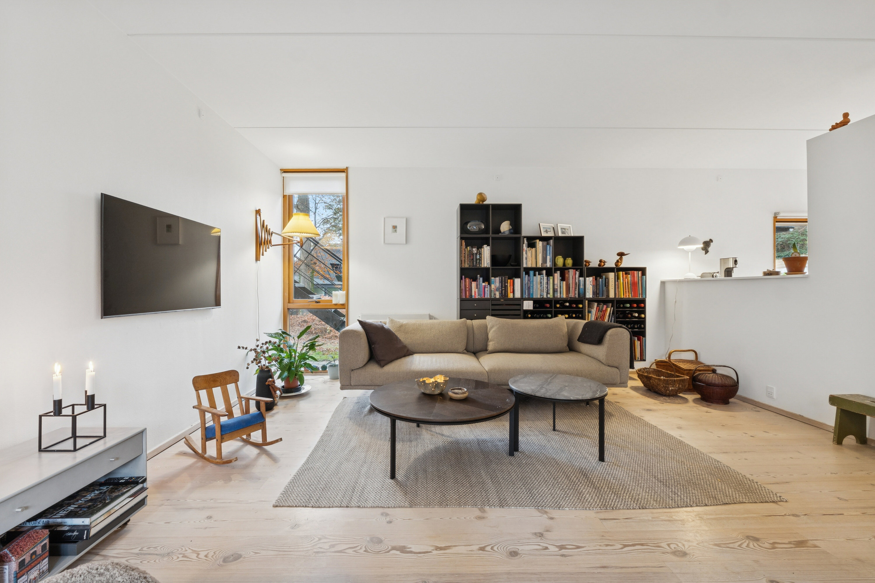 Miniaturebillede 2: stue. Billede af Dianas Have 71, 2970 Hørsholm