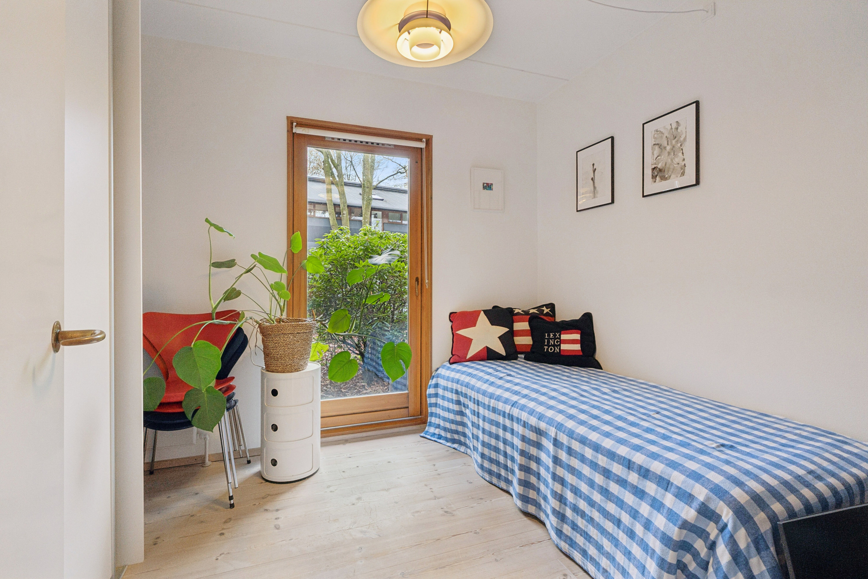 Fremhævet soveværelse billede i fuldskærmstilstand. Billede af Dianas Have 71, 2970 Hørsholm