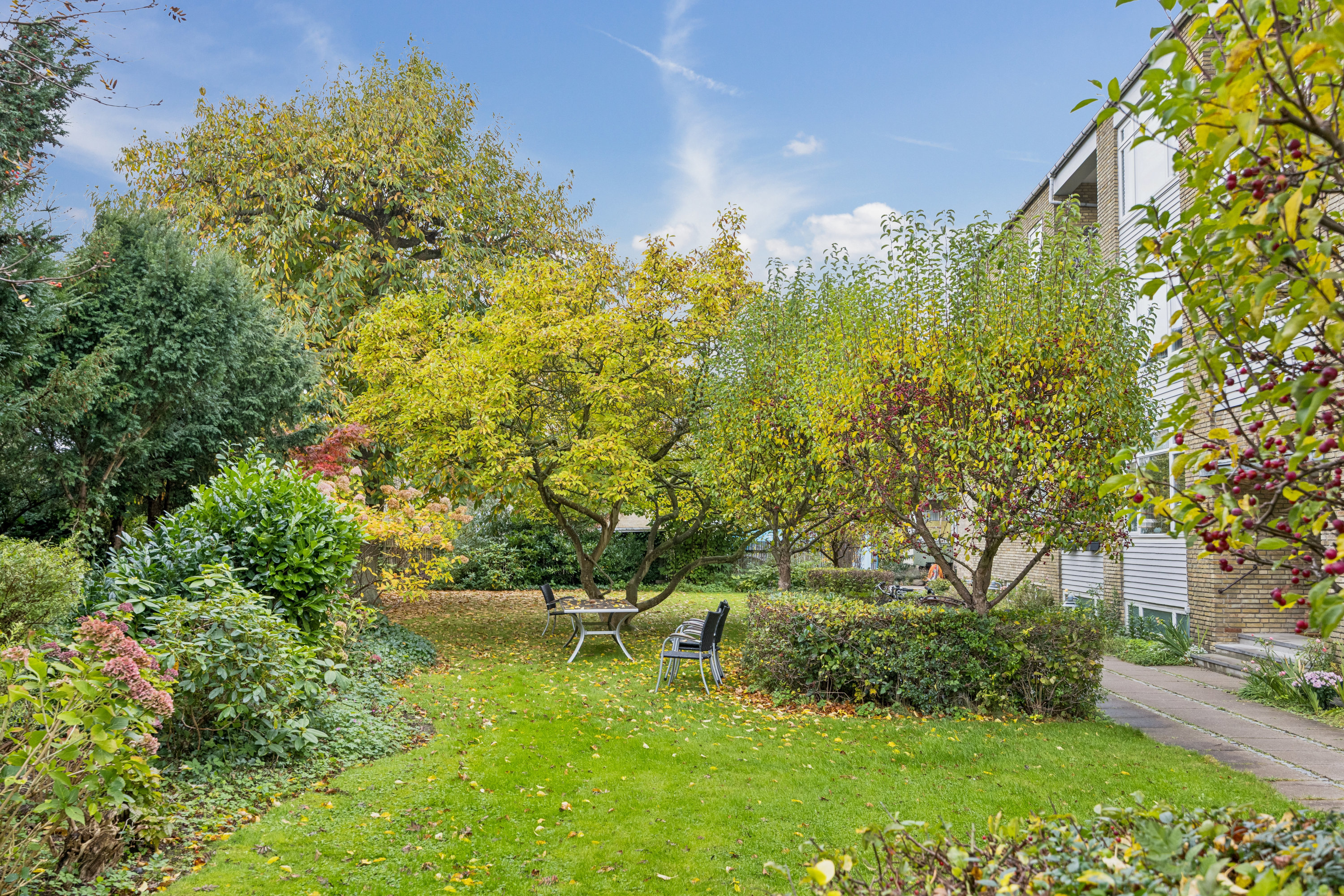 Fremhævet  billede i fuldskærmstilstand. Billede af Løvspringsvej 4B, st. tv., 2920 Charlottenlund