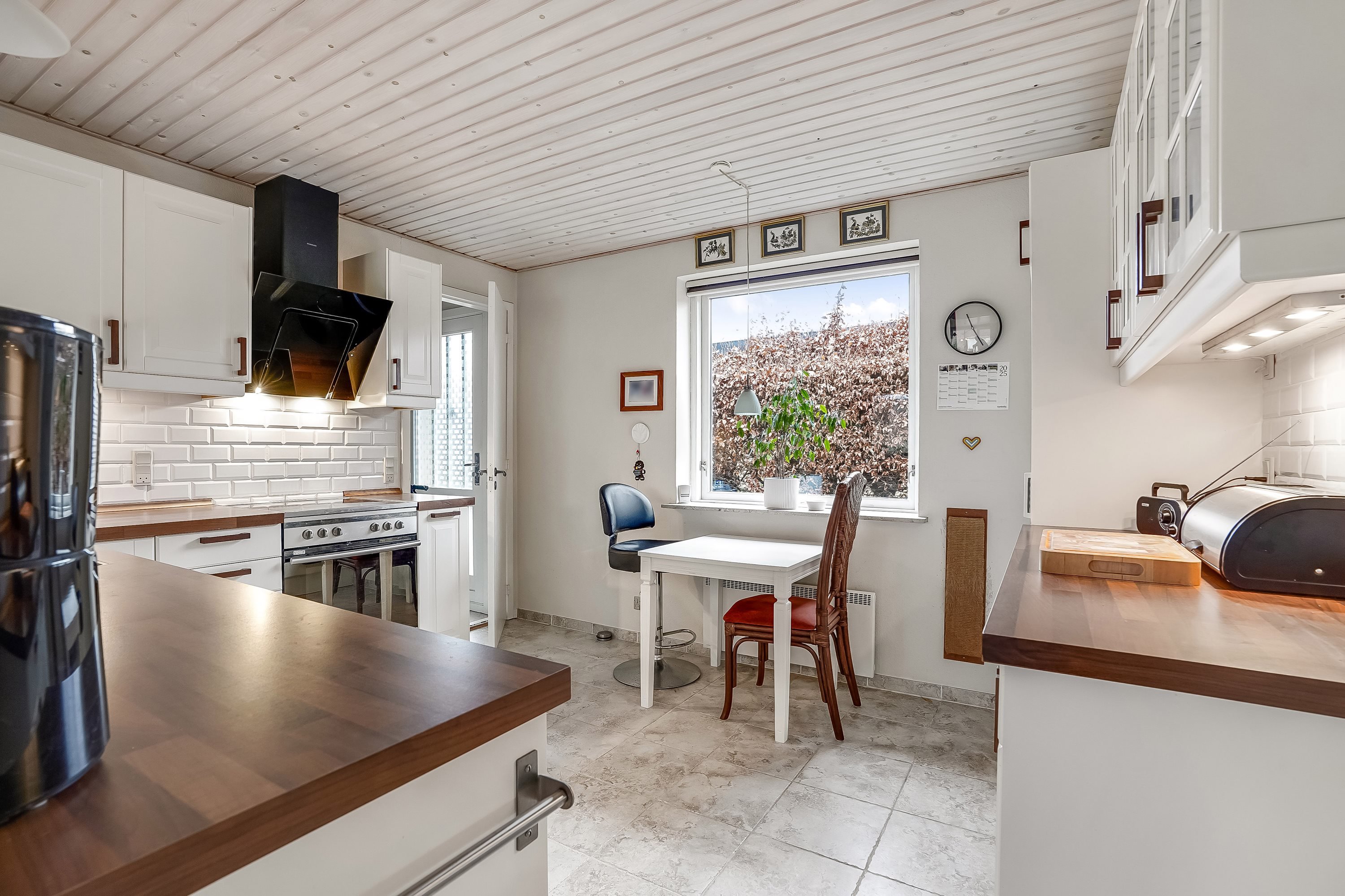 Fremhævet køkken billede i fuldskærmstilstand. Billede af Vinkelvej 20, Brobyværk, 5672 Broby